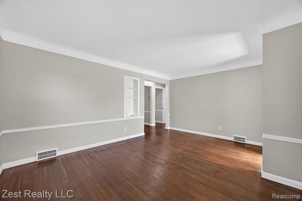 18540 Rosemont Avenue Property Photo 3