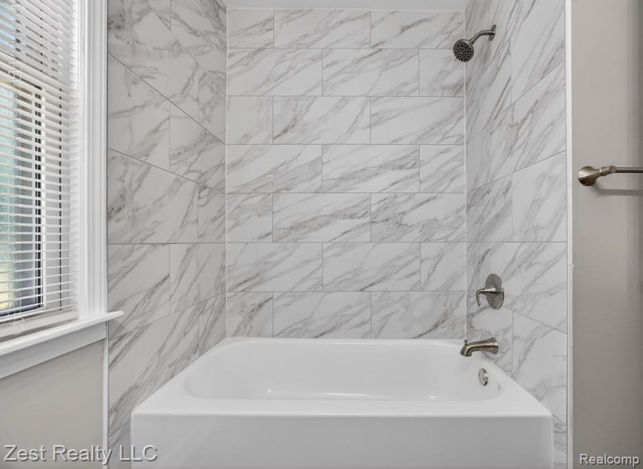 18540 Rosemont Avenue Property Photo 7