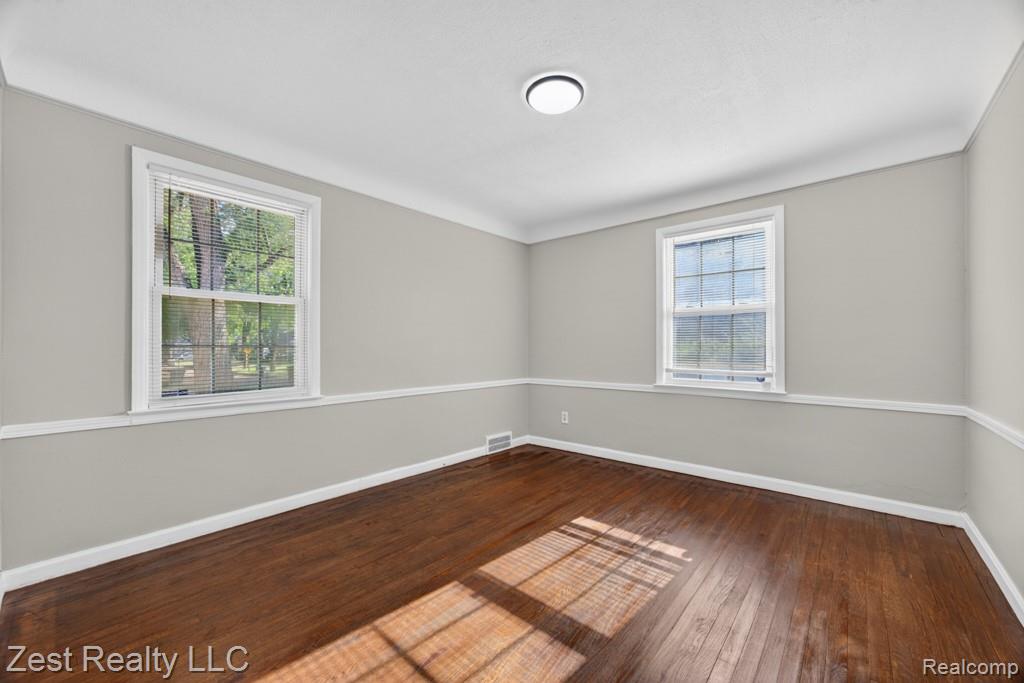 18540 Rosemont Avenue Property Photo 11
