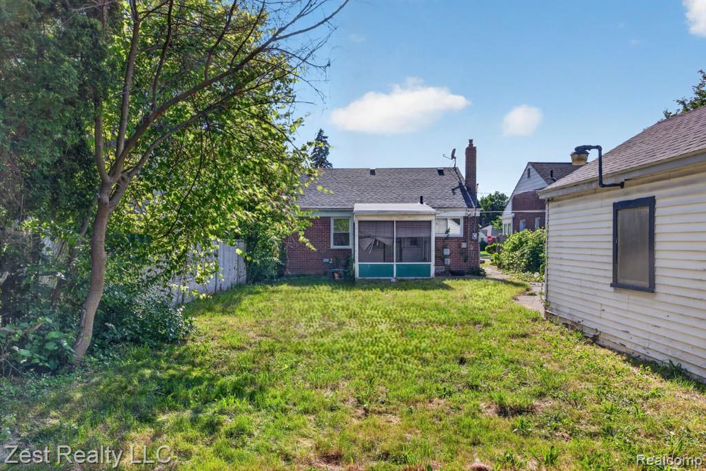 18540 Rosemont Avenue Property Photo 19