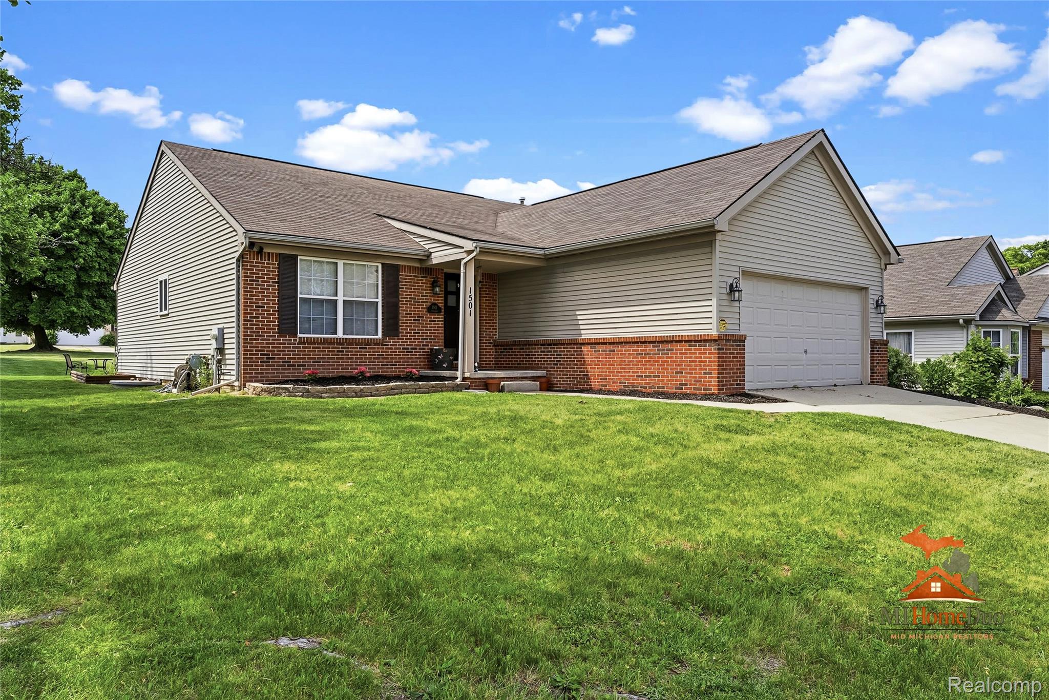 1501 Vanderbilt Drive Property Photo 3