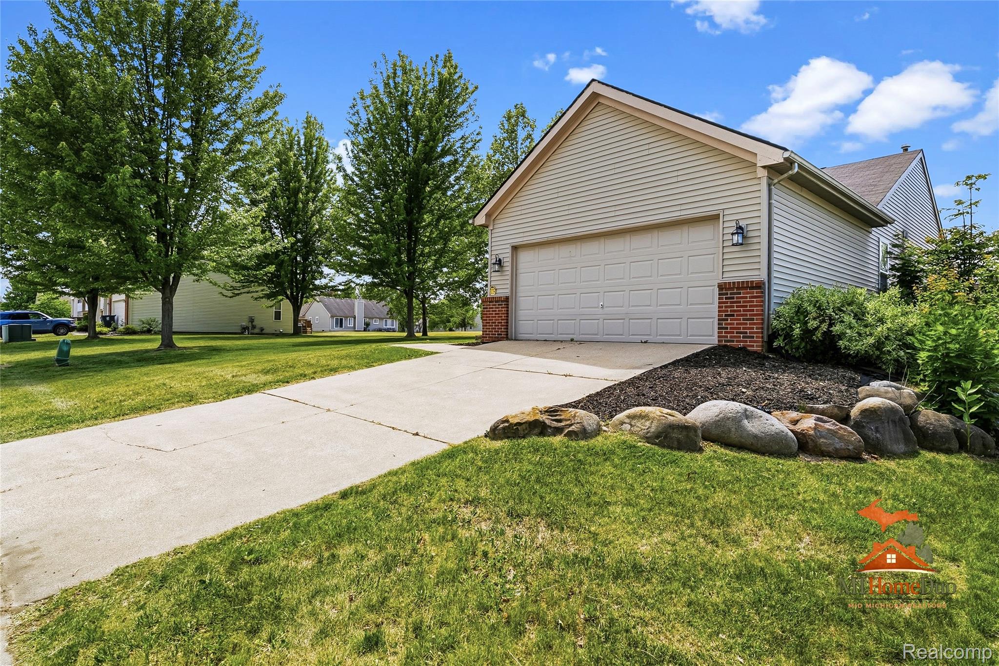 1501 Vanderbilt Drive Property Photo 4