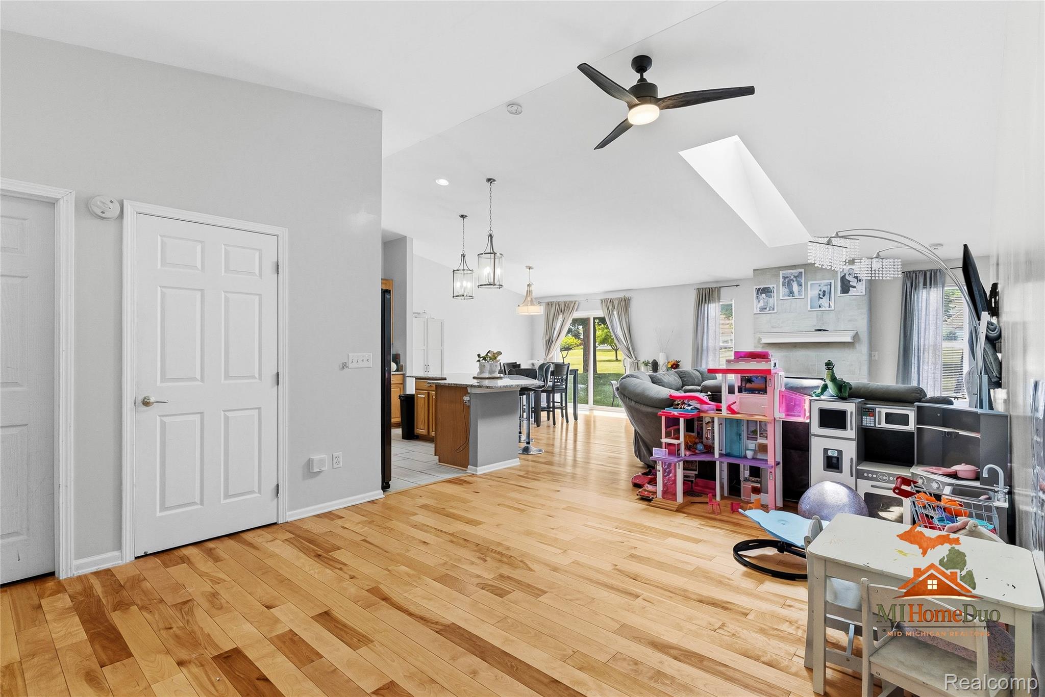 1501 Vanderbilt Drive Property Photo 9