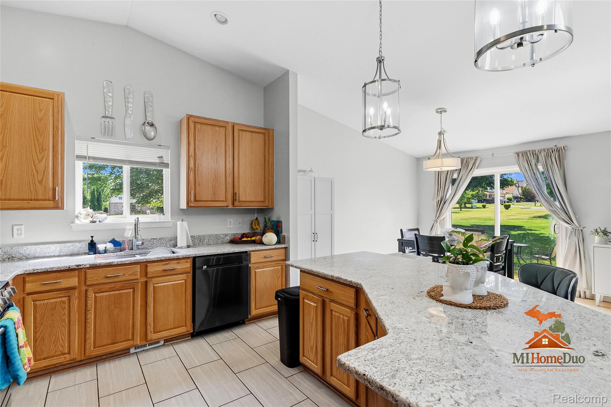 1501 Vanderbilt Drive Property Photo 13