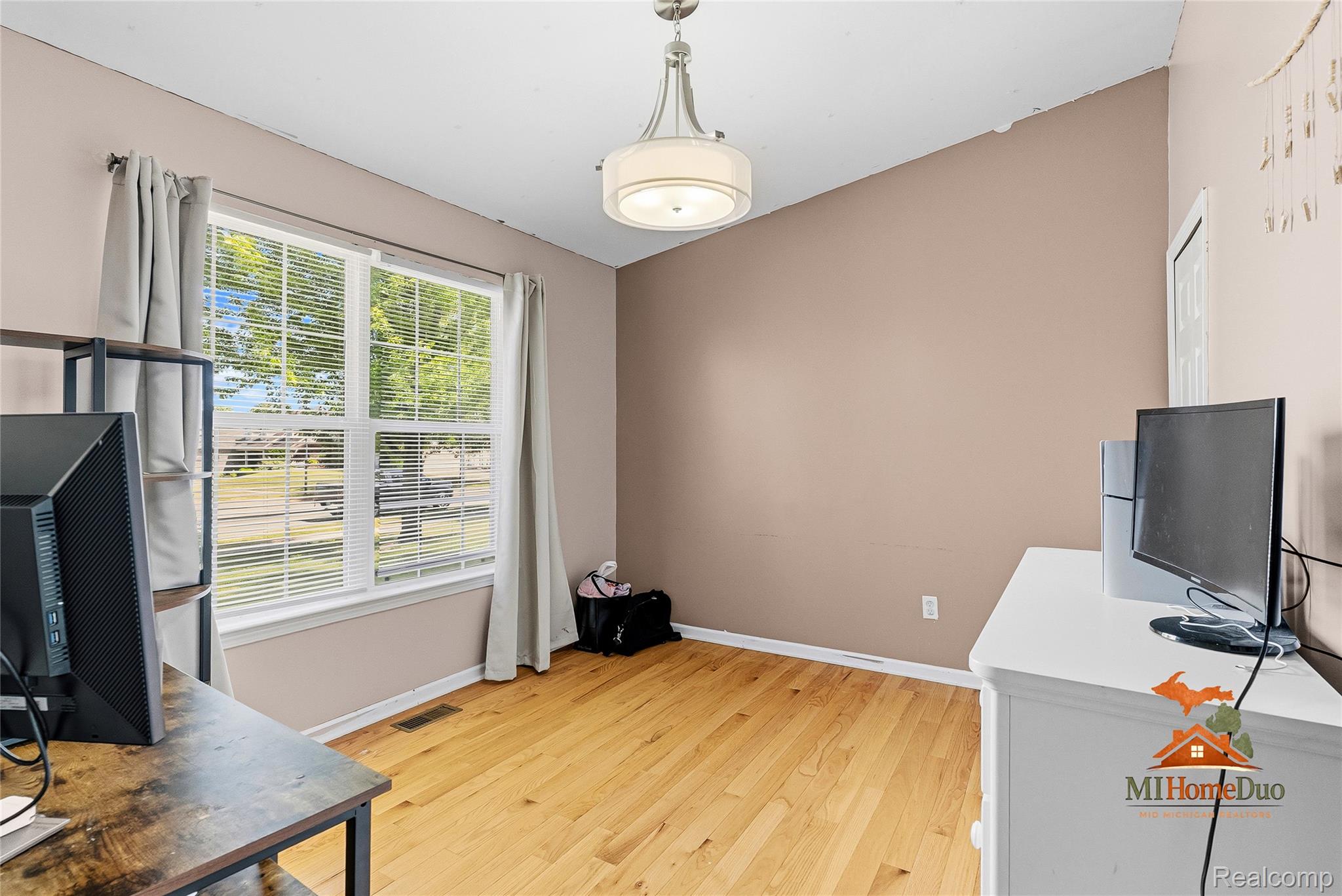 1501 Vanderbilt Drive Property Photo 20