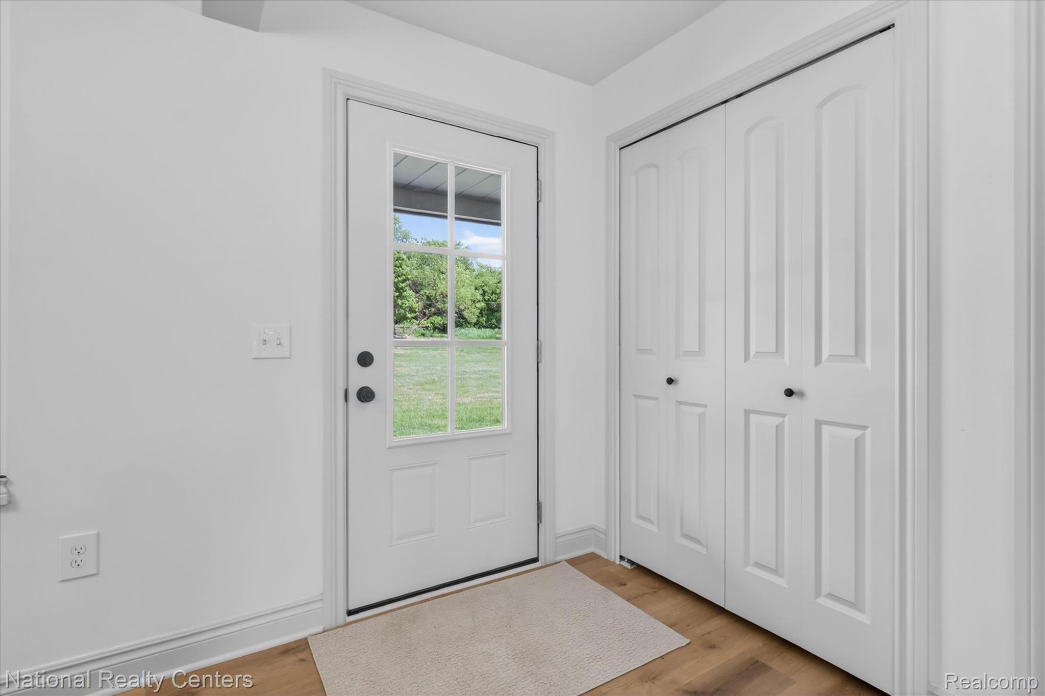 2601 Westwind Drive Property Photo 8