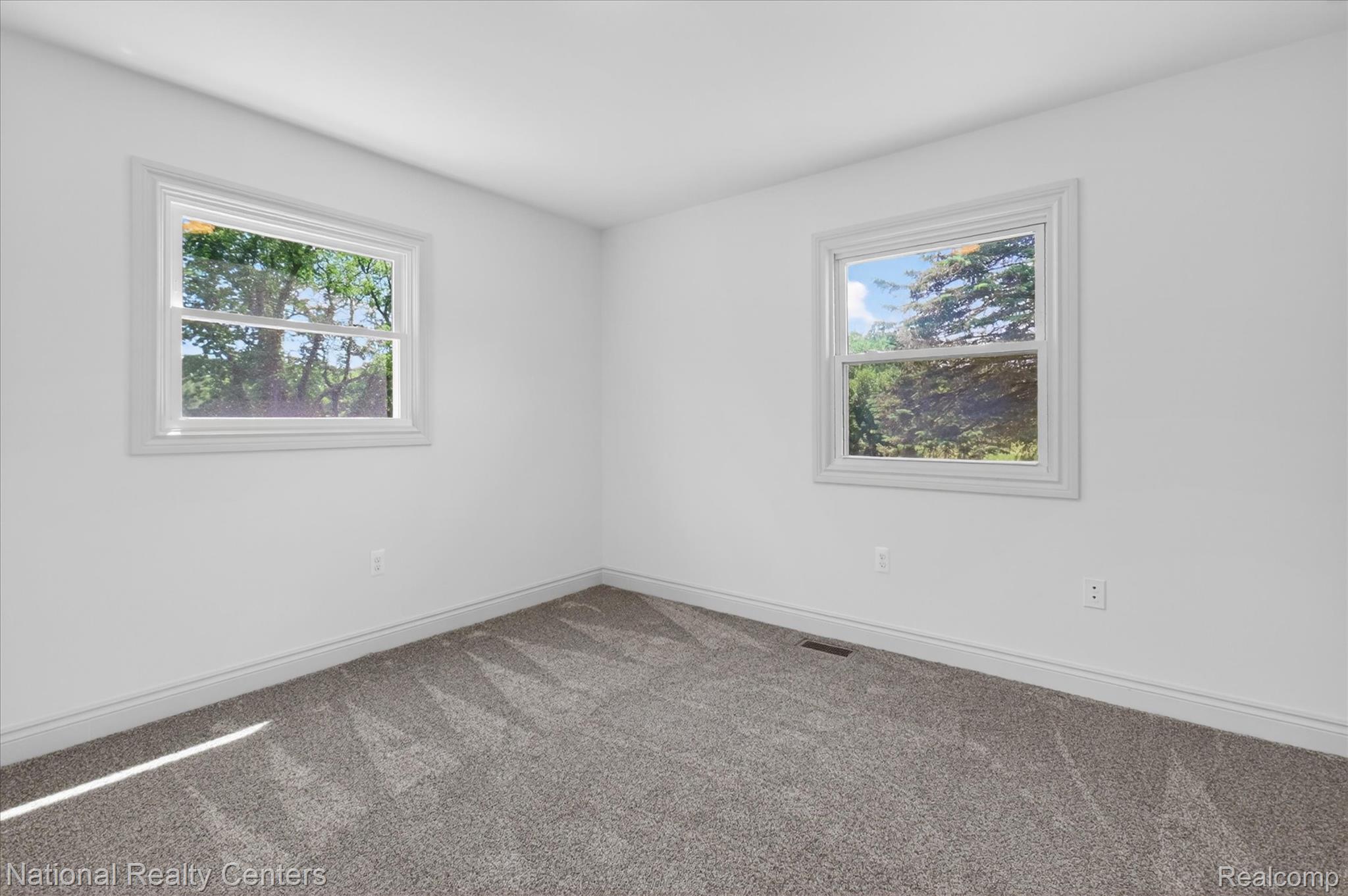 2601 Westwind Drive Property Photo 32
