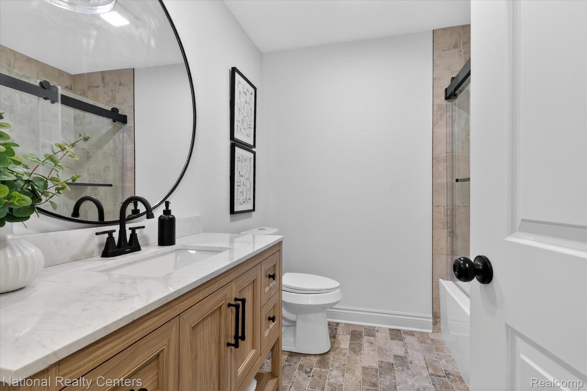 2601 Westwind Drive Property Photo 36