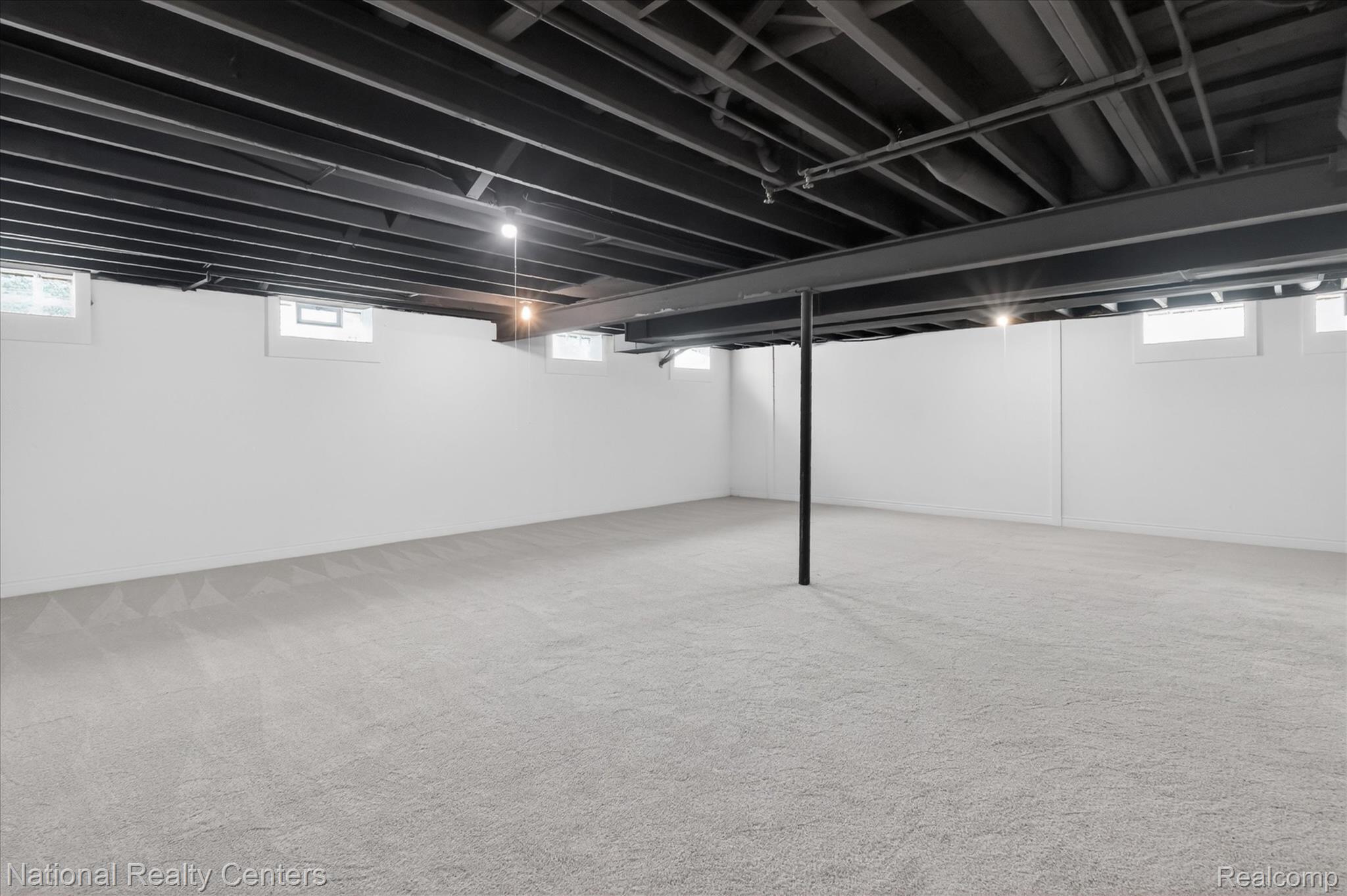 2601 Westwind Drive Property Photo 40