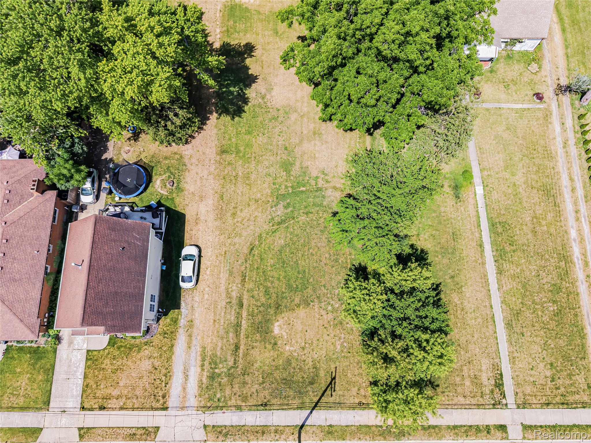 27335 Maple Street Property Photo 2
