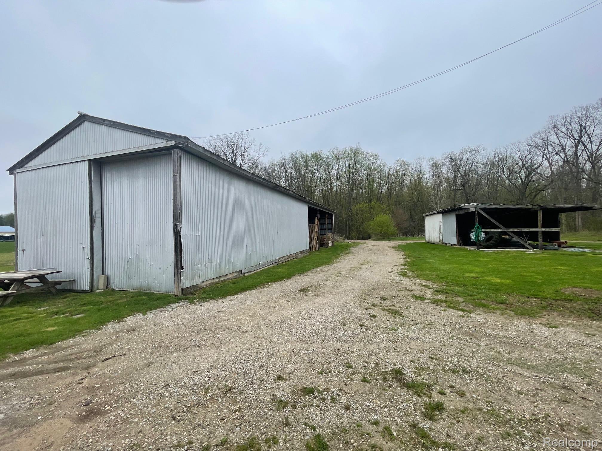 8261 Fenton Road Property Photo 9