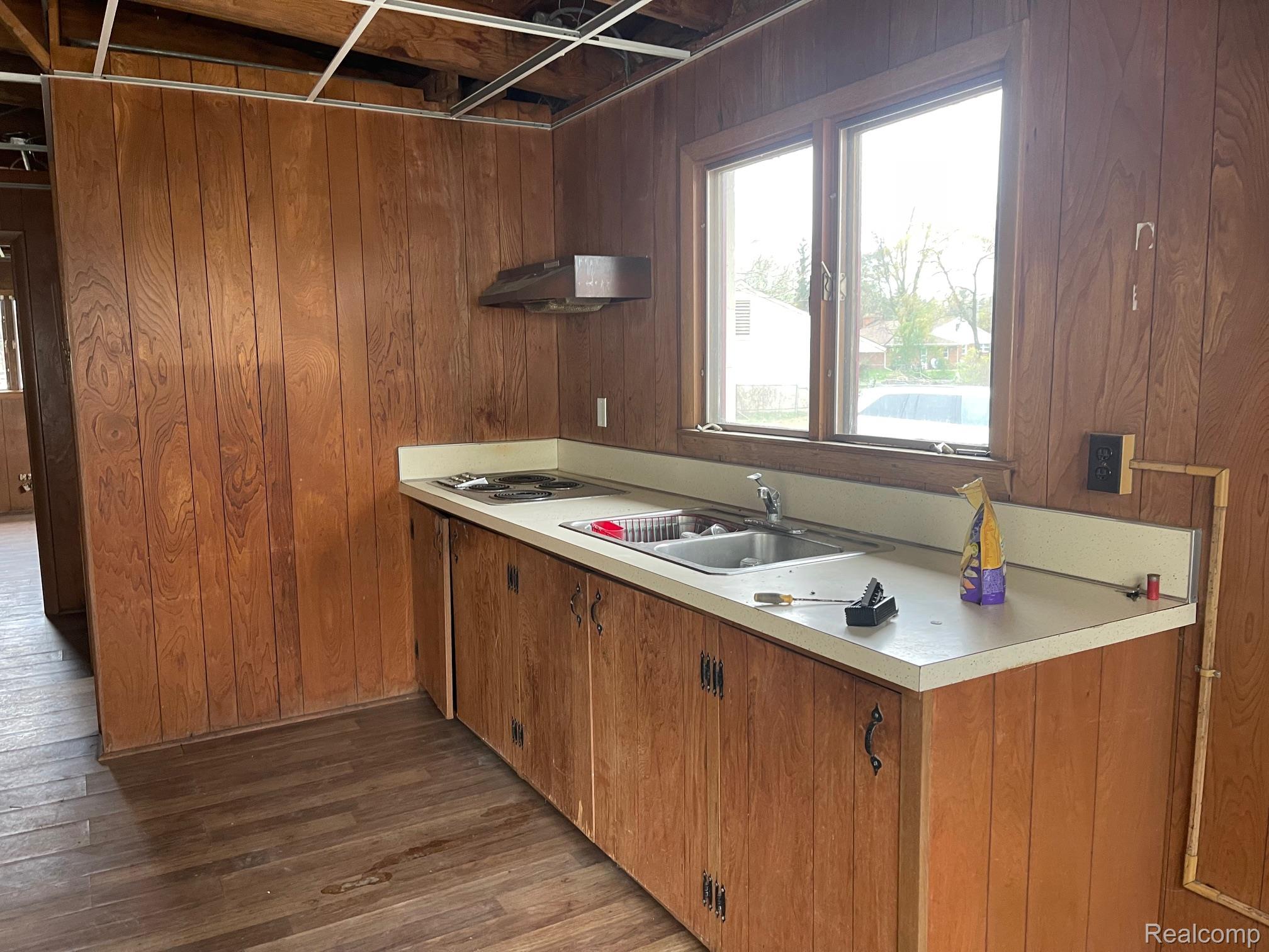 8261 Fenton Road Property Photo 13