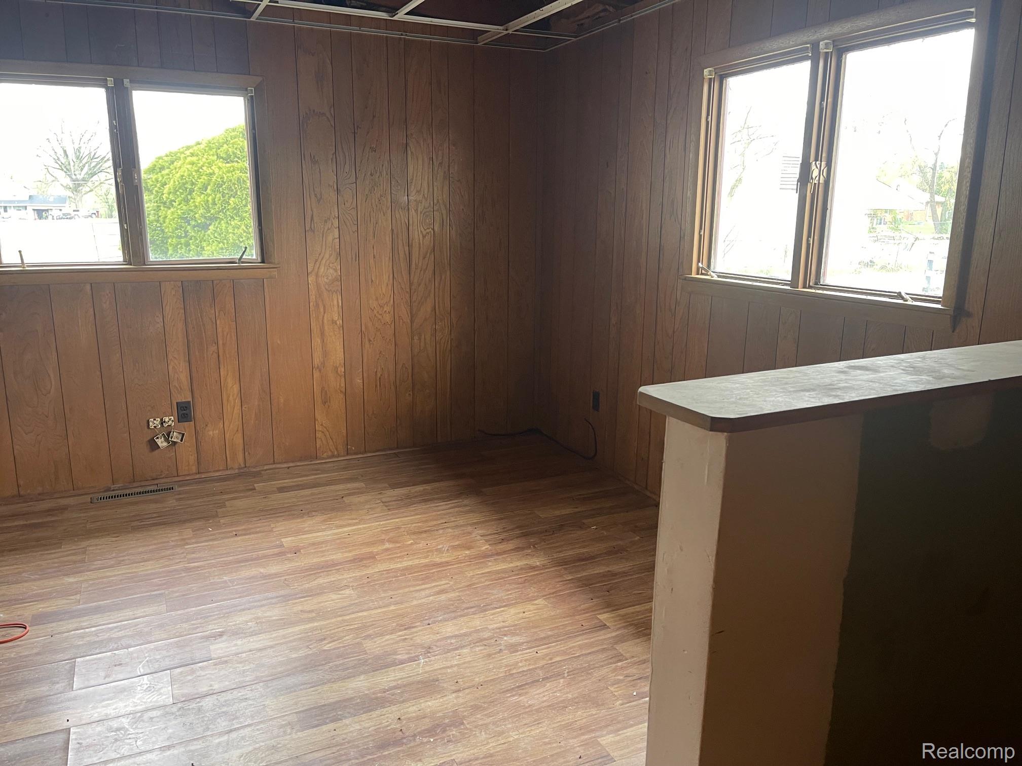 8261 Fenton Road Property Photo 15