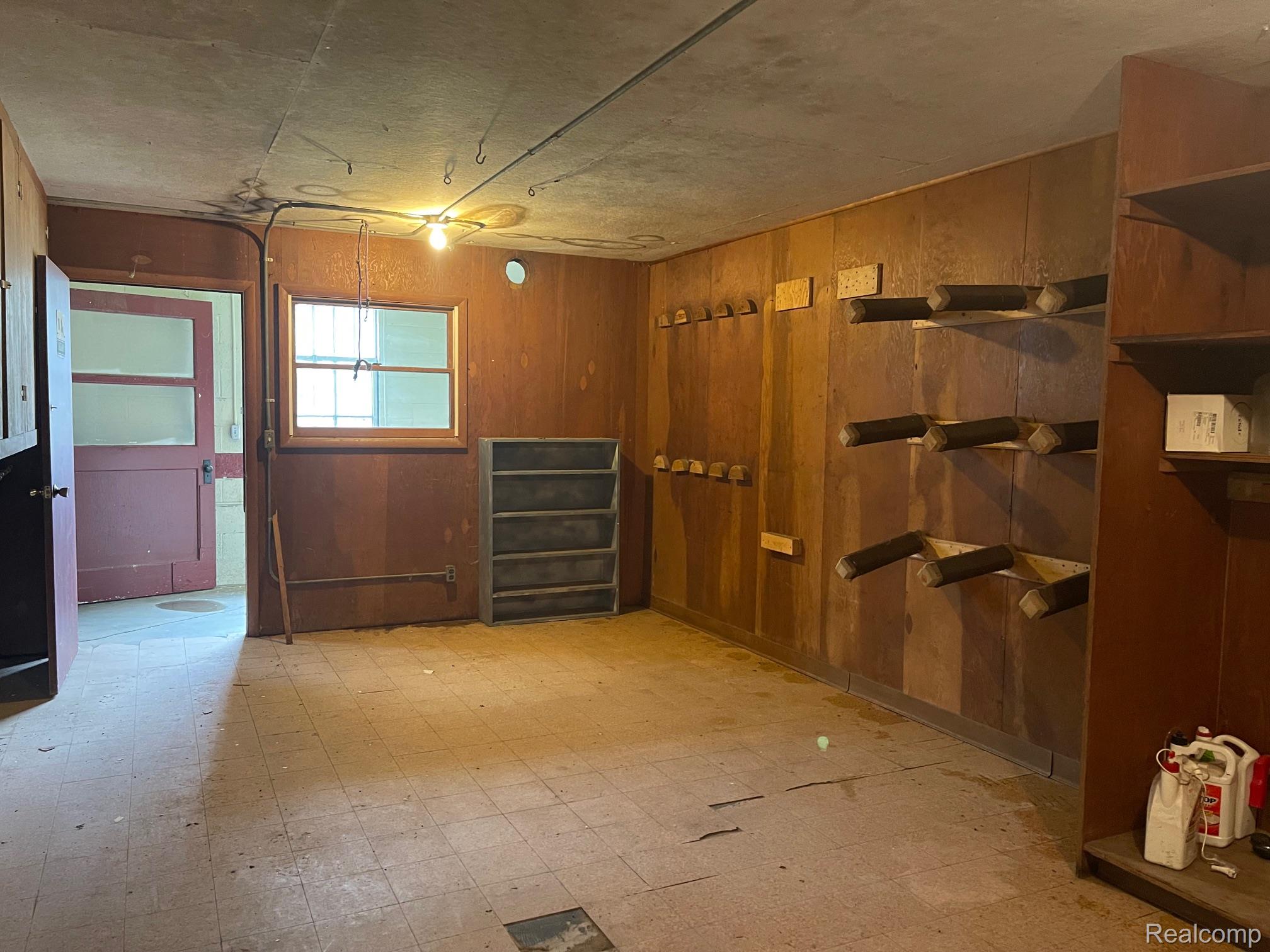 8261 Fenton Road Property Photo 17