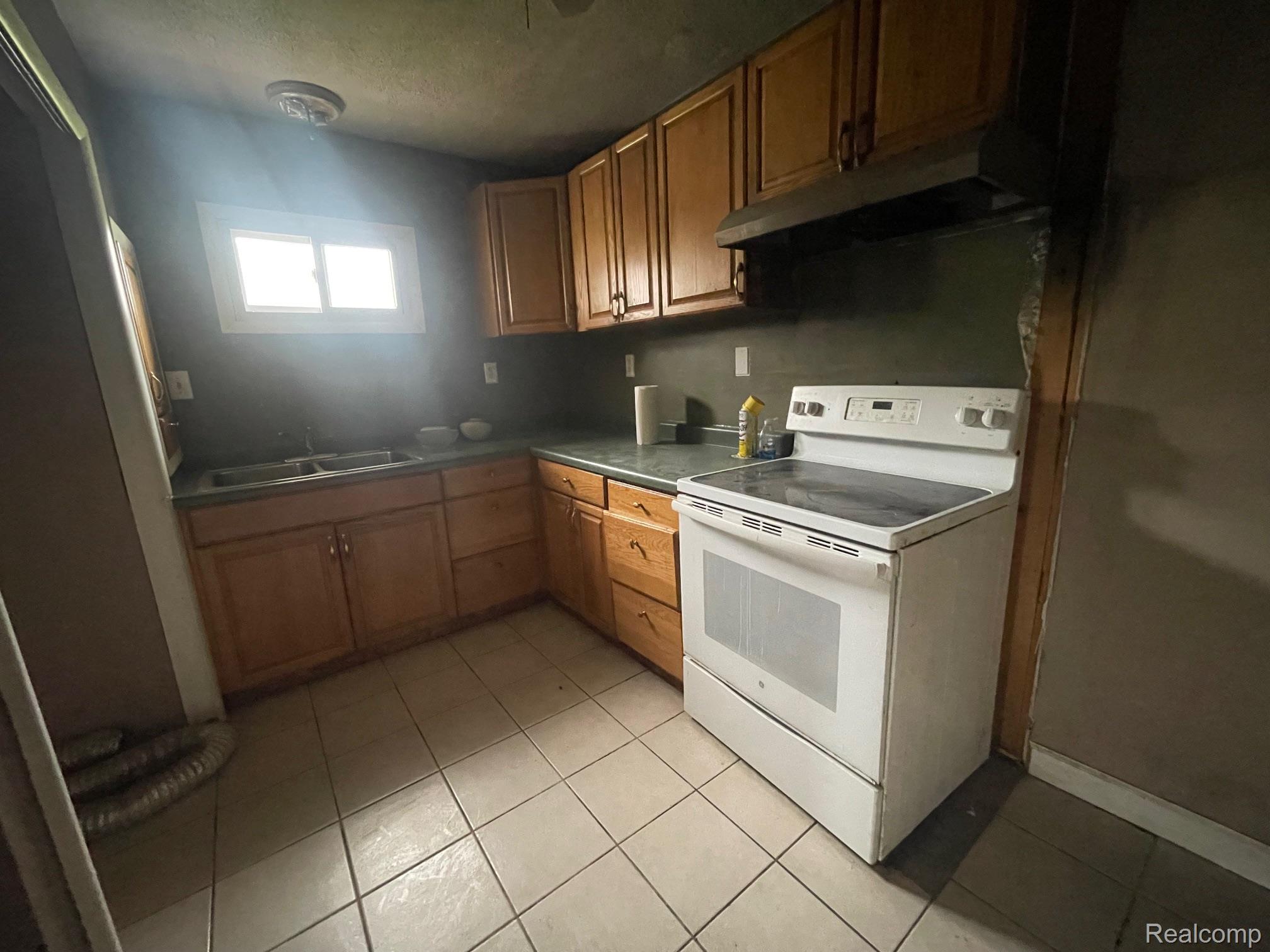 8261 Fenton Road Property Photo 23