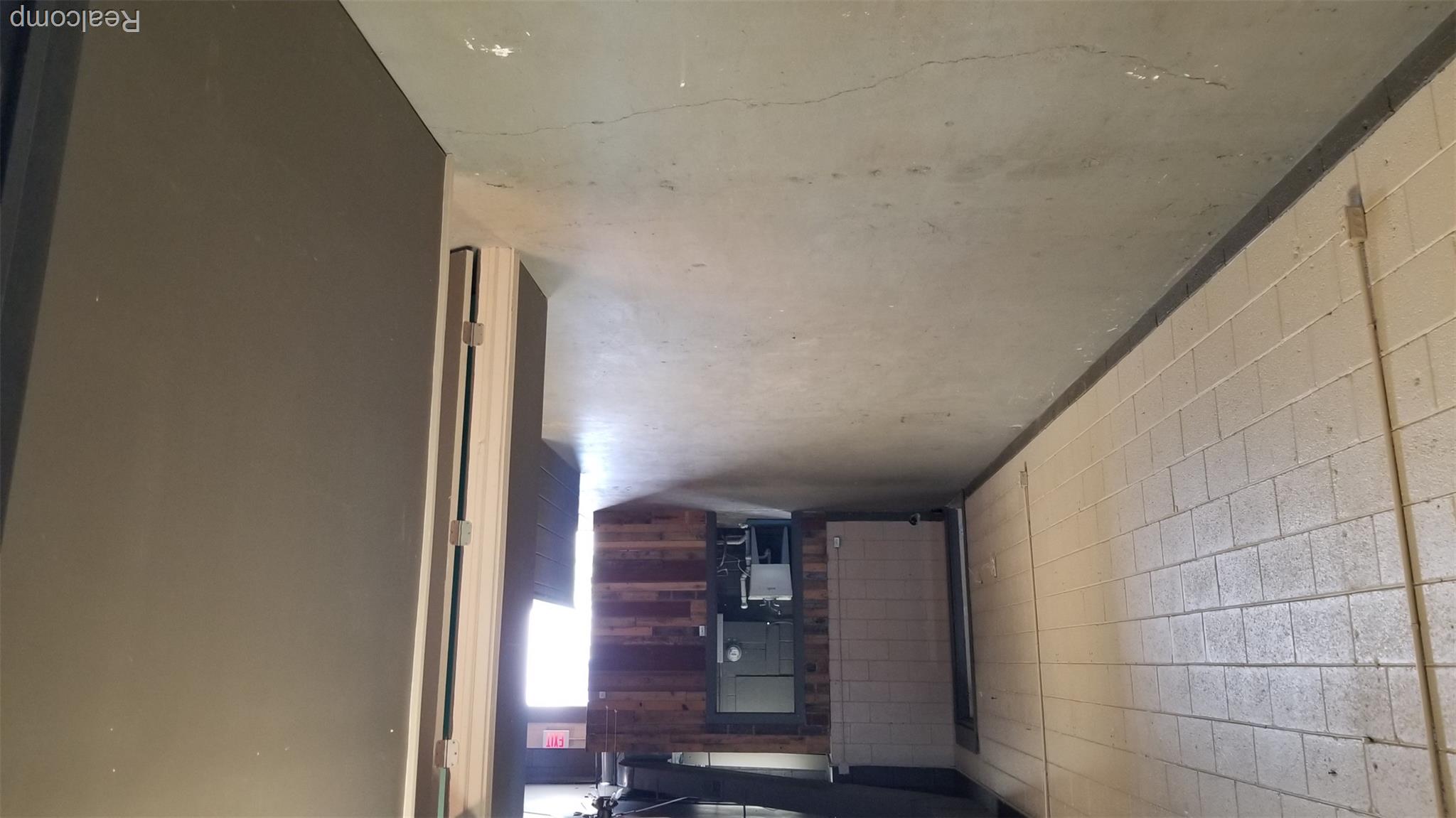 7627-7633 Highland Road Property Photo 6