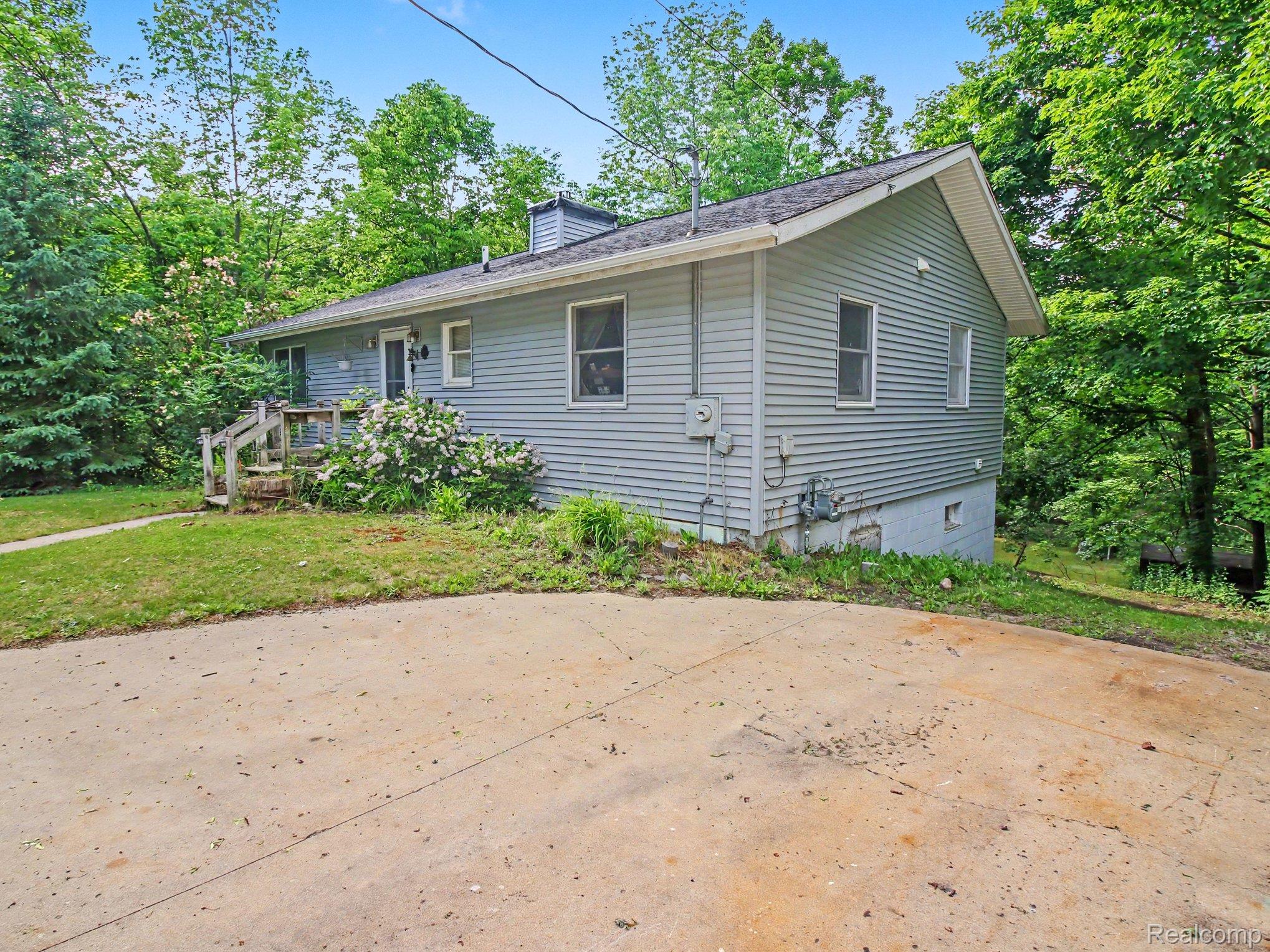 3621 Atkins Road Property Photo 3