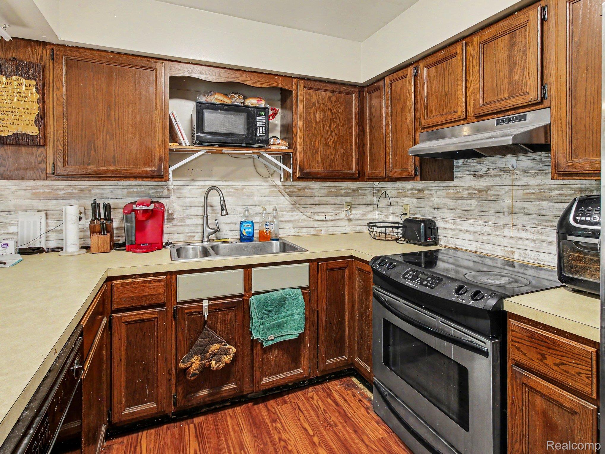 3621 Atkins Road Property Photo 9