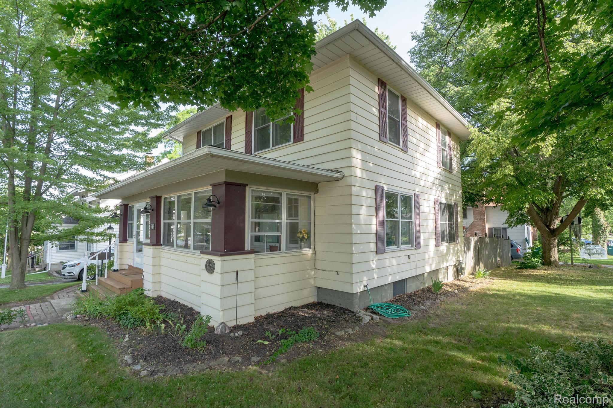 515 Jay Street Property Photo 9