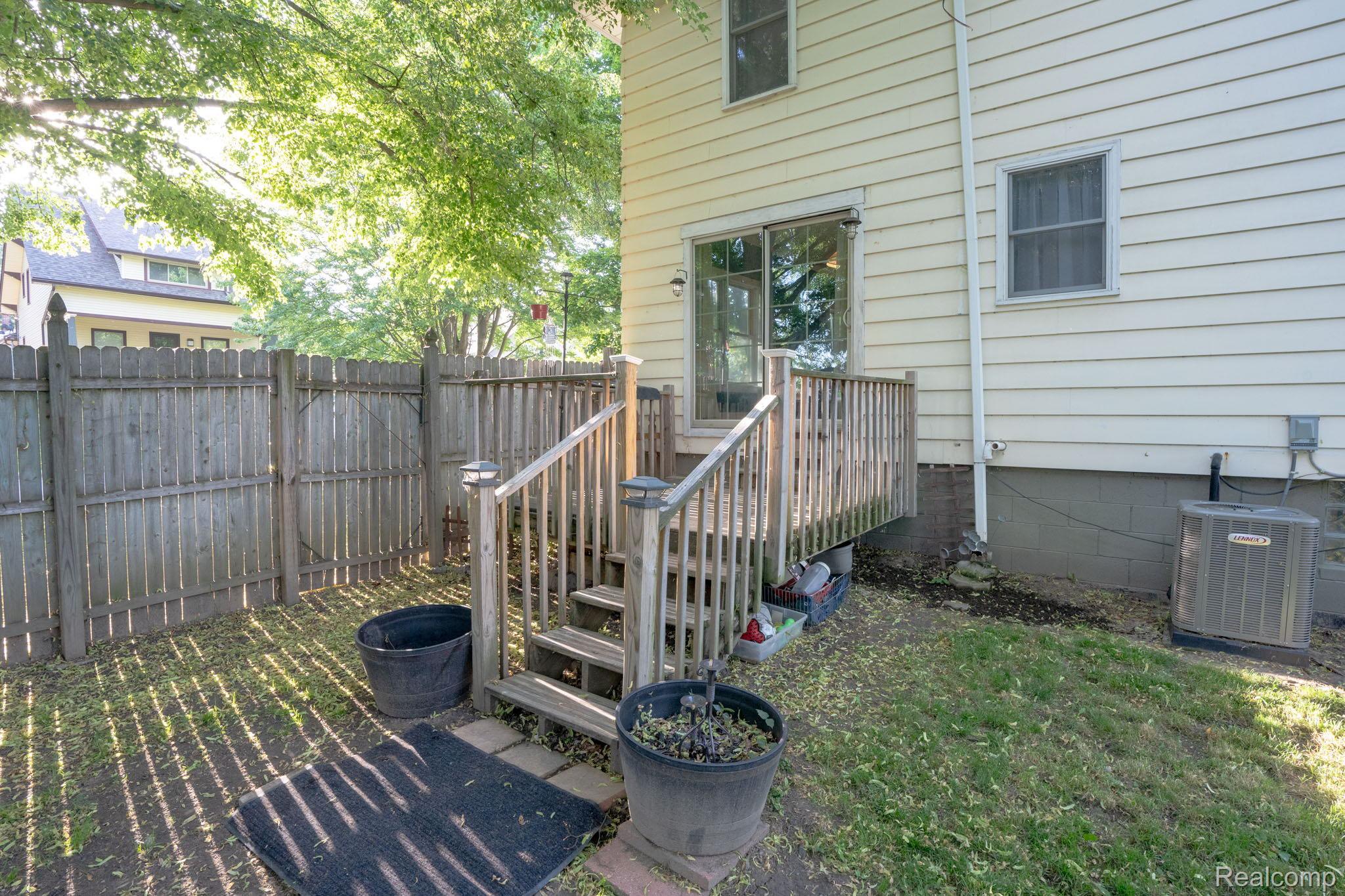 515 Jay Street Property Photo 13