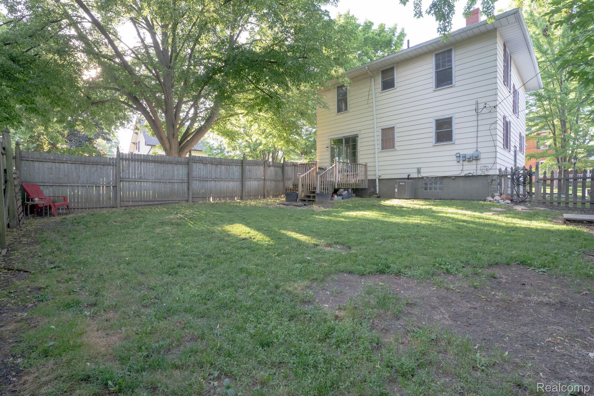 515 Jay Street Property Photo 17