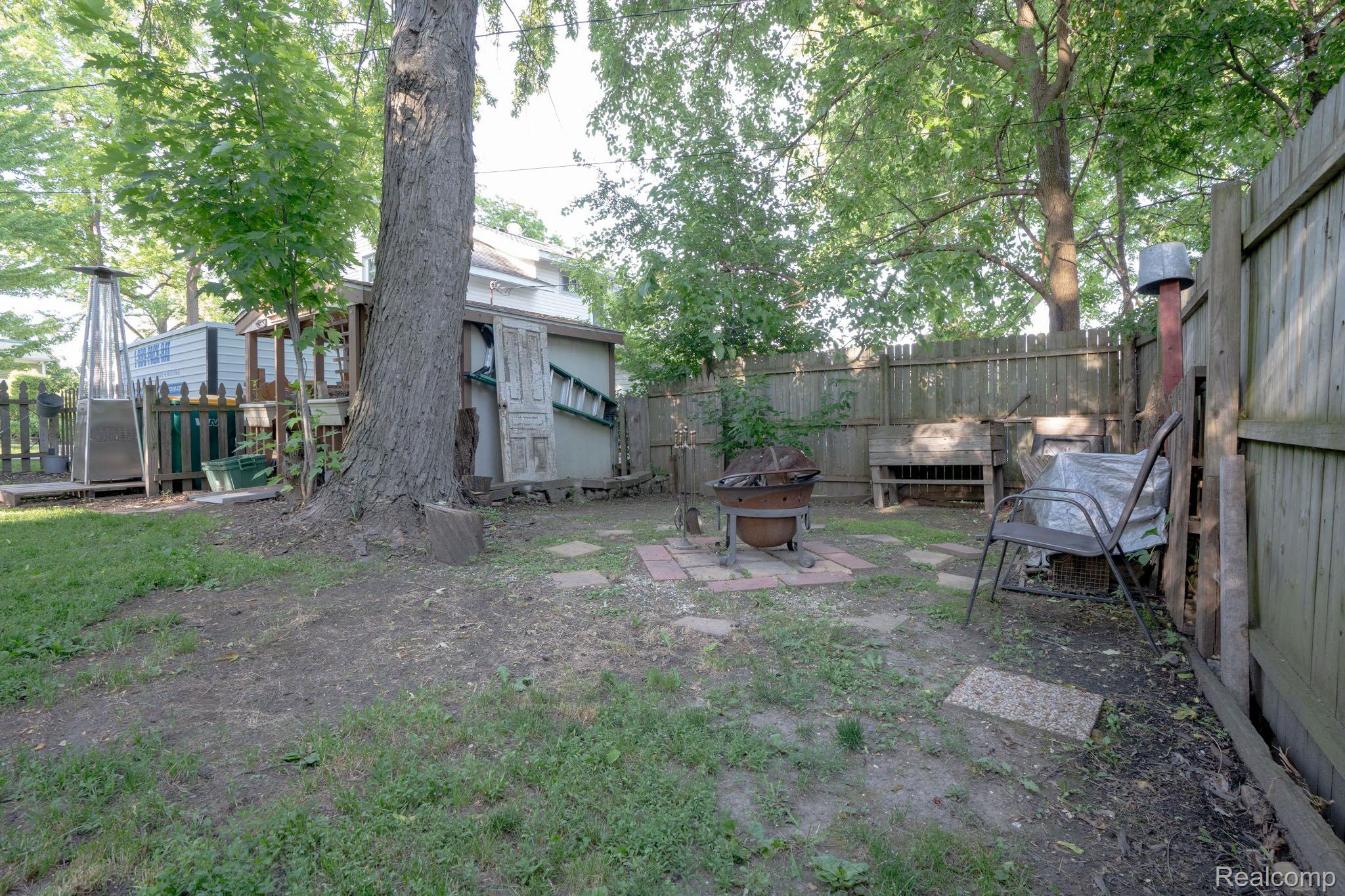 515 Jay Street Property Photo 18