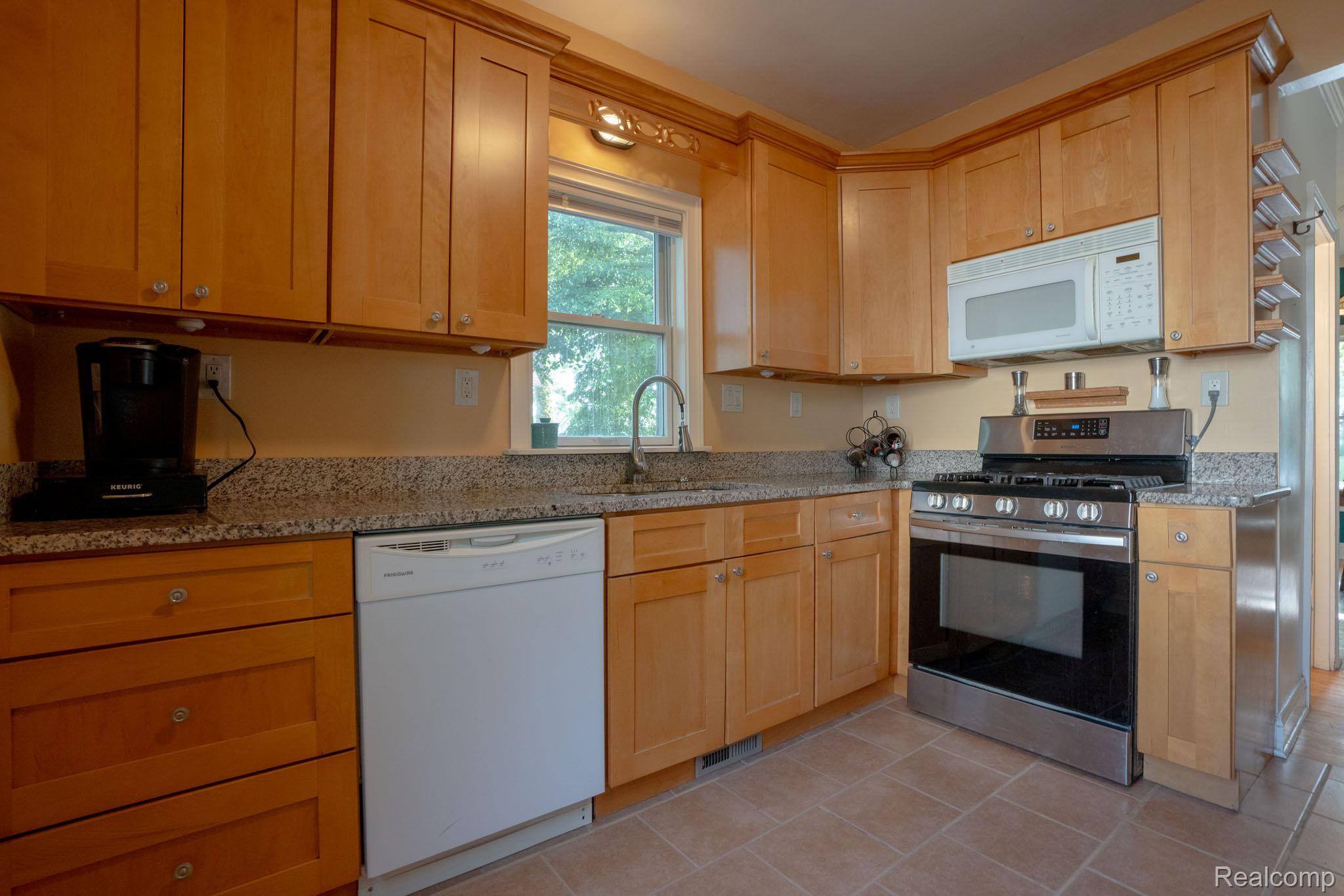 515 Jay Street Property Photo 31