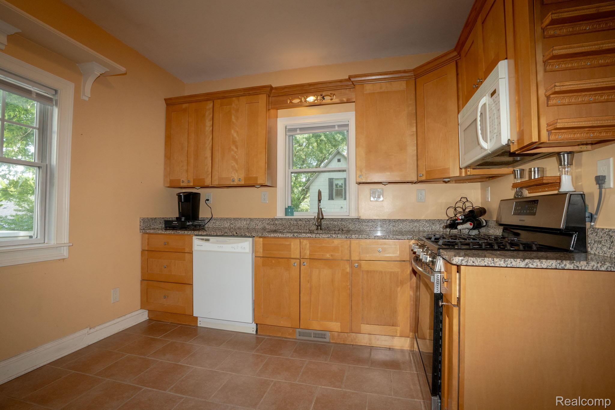 515 Jay Street Property Photo 32