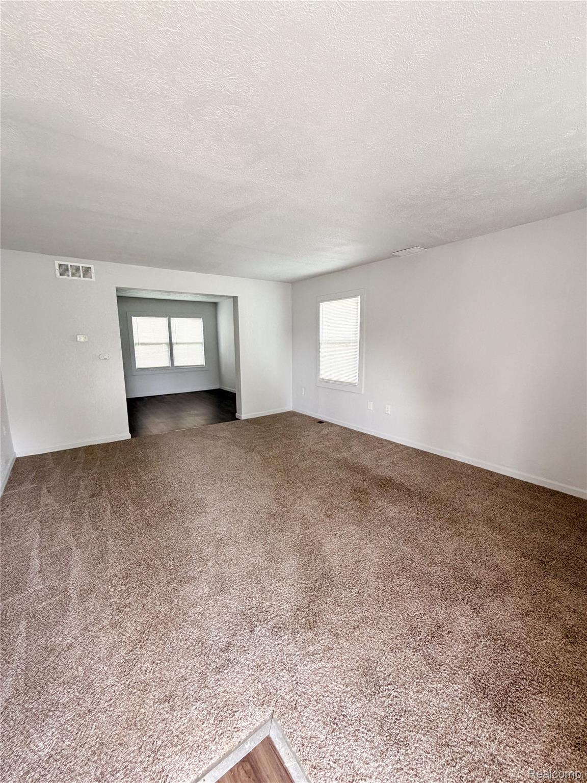 539 Kitchener Street Property Photo 3