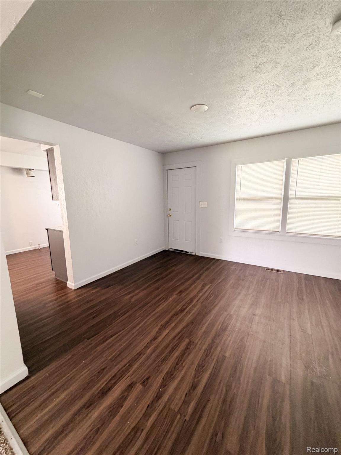 539 Kitchener Street Property Photo 4