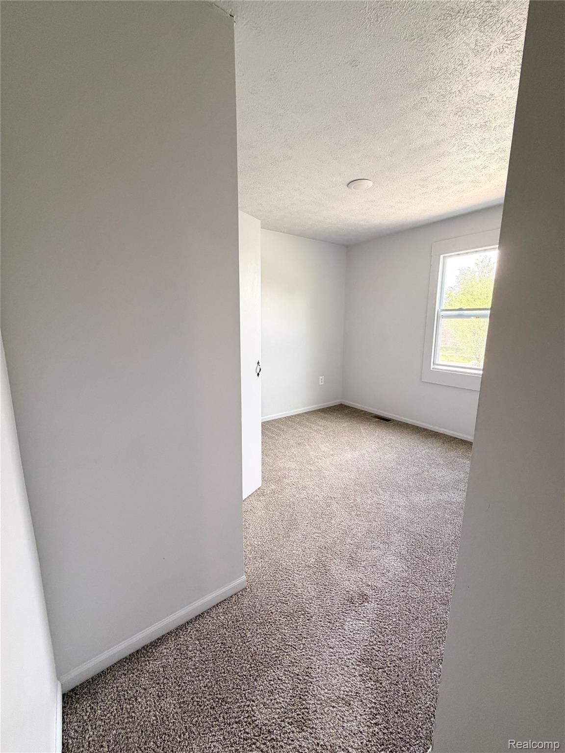 539 Kitchener Street Property Photo 9