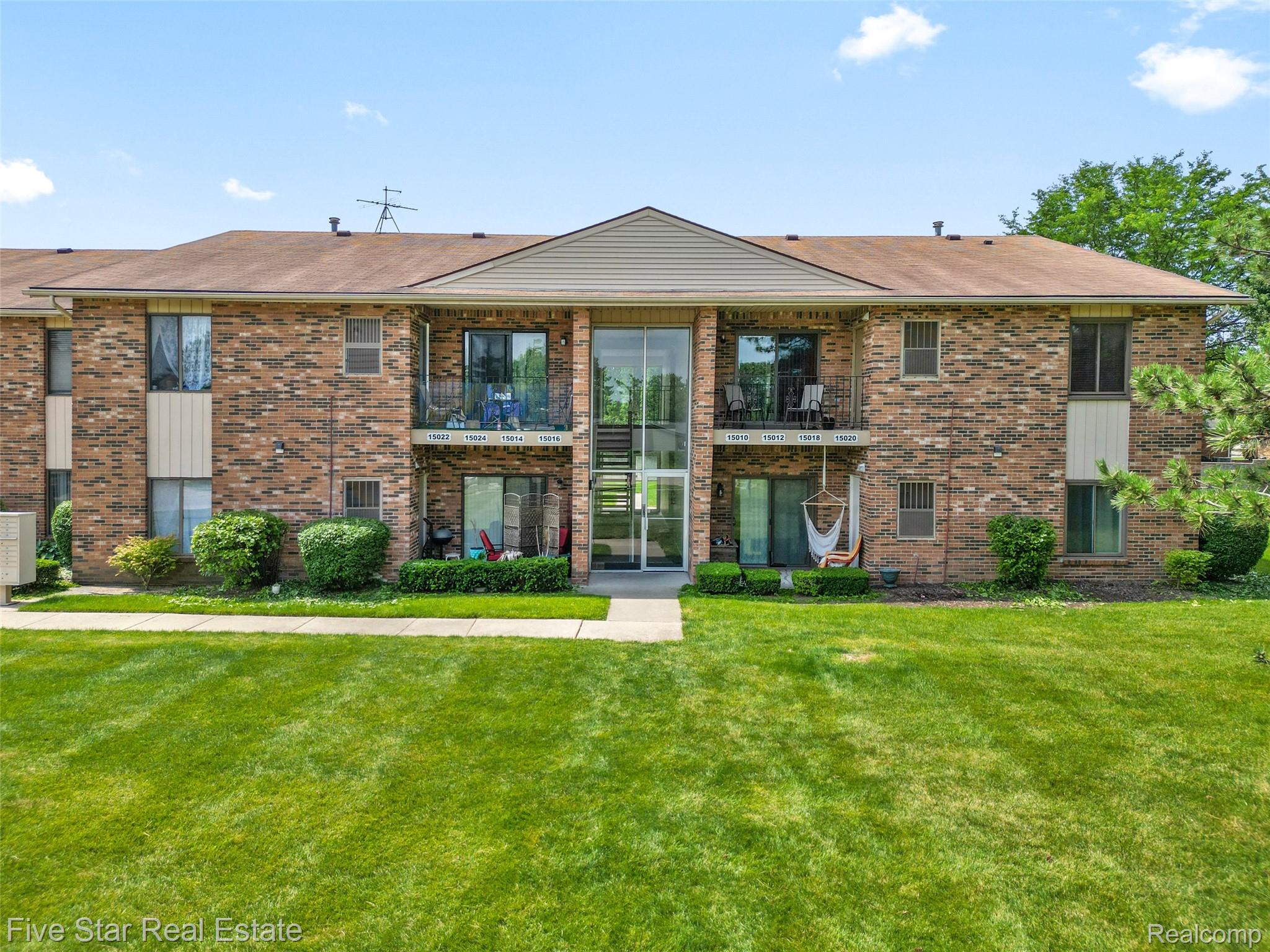 15012 Island Drive Property Photo 1