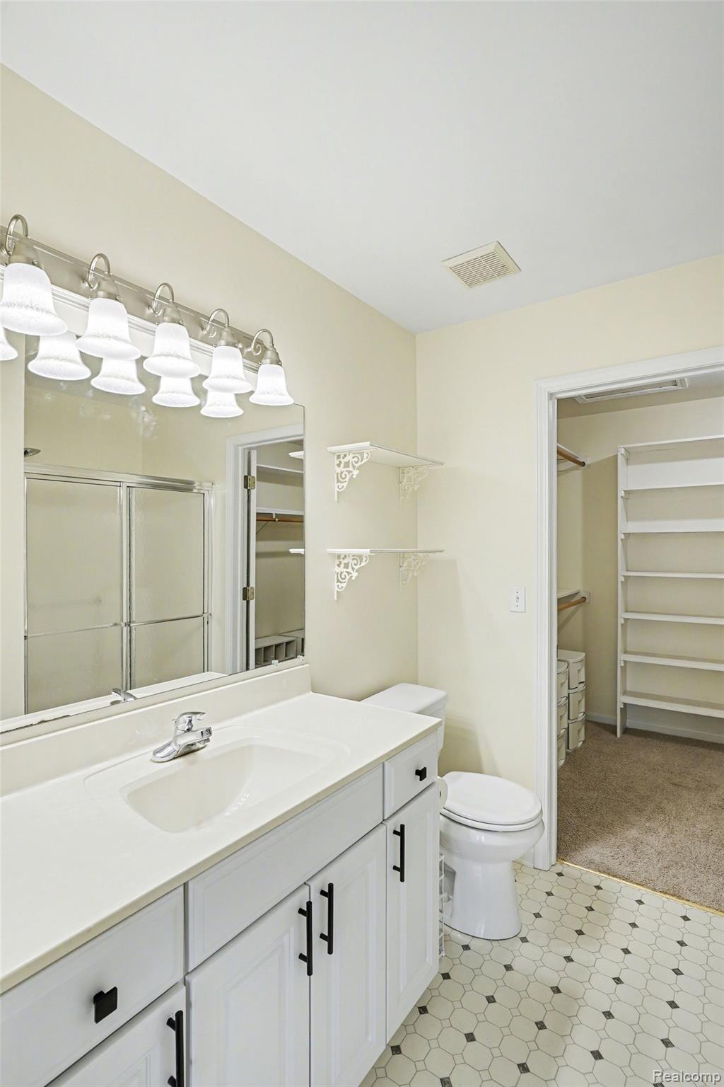 9166 Emily Drive Property Photo 6