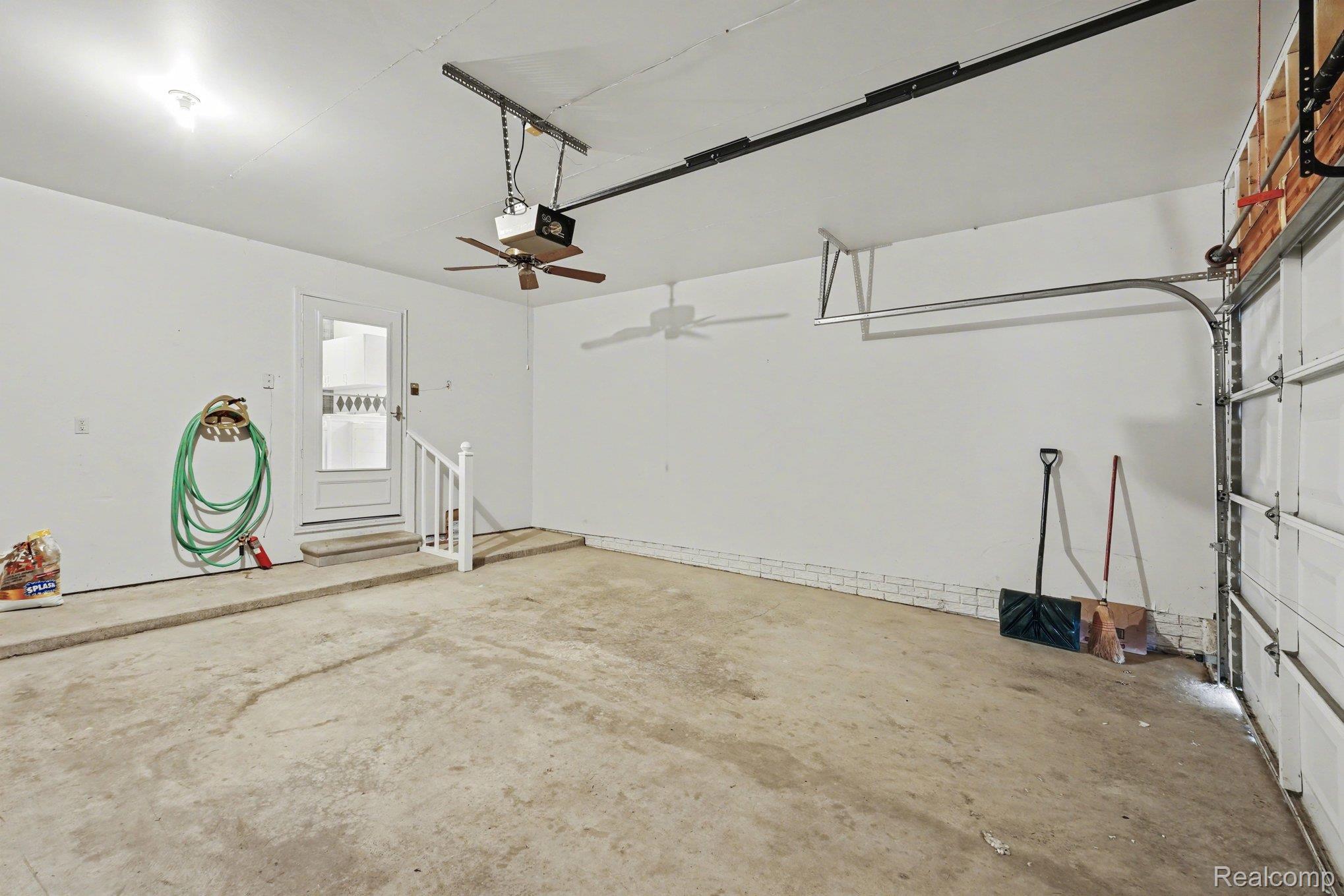 9166 Emily Drive Property Photo 12