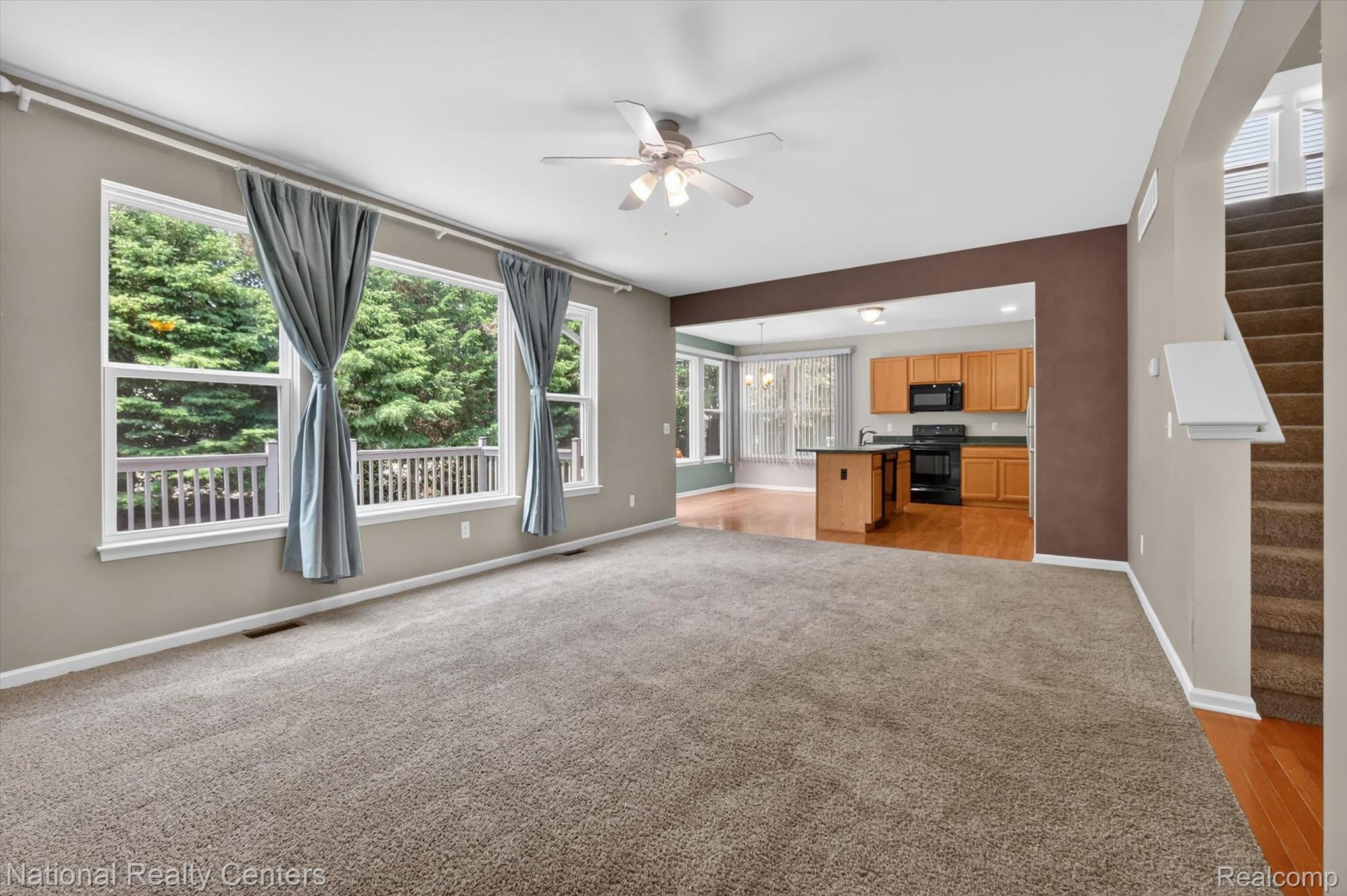 59697 Twin Pines Drive Property Photo 8