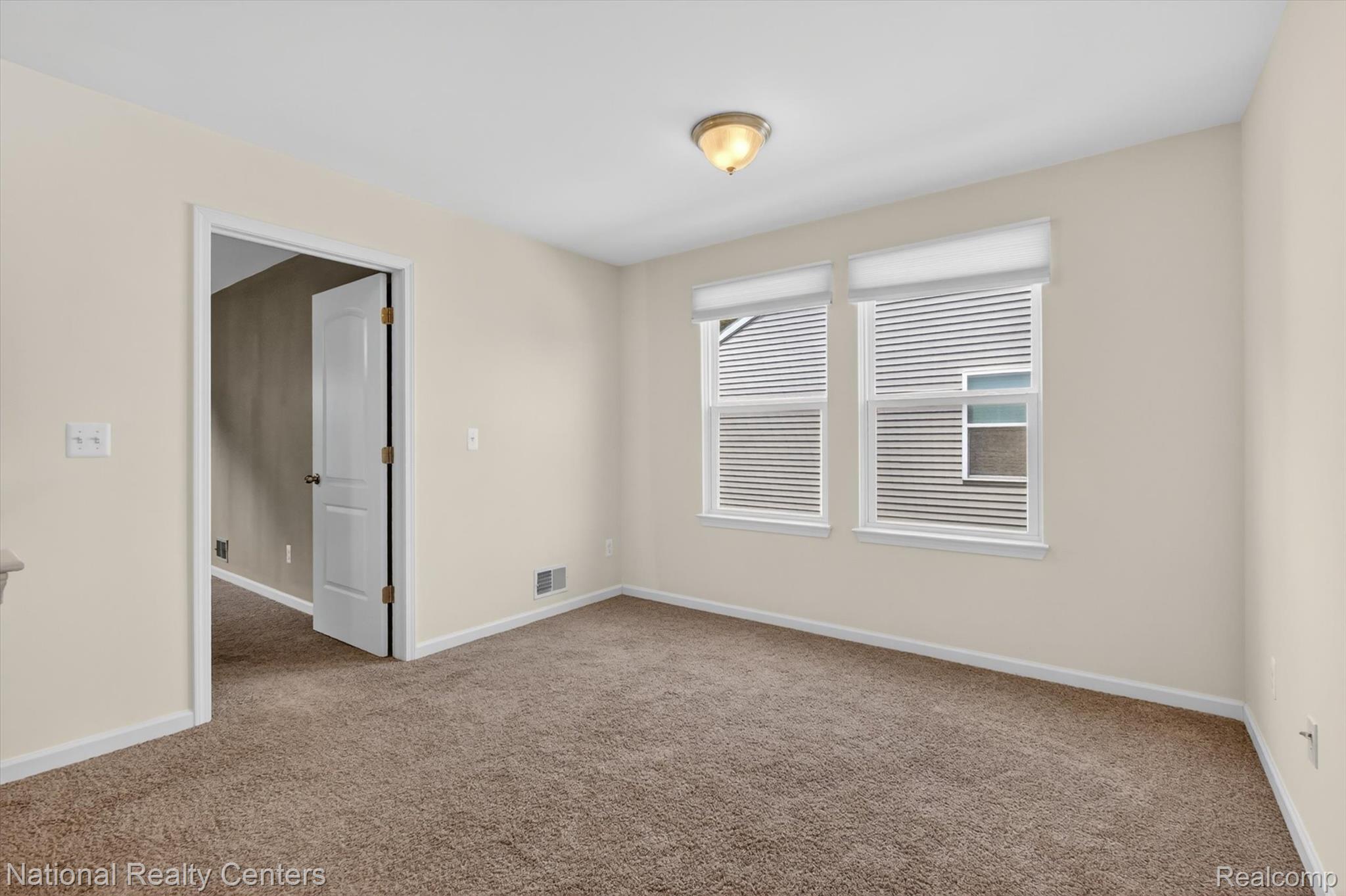 59697 Twin Pines Drive Property Photo 28
