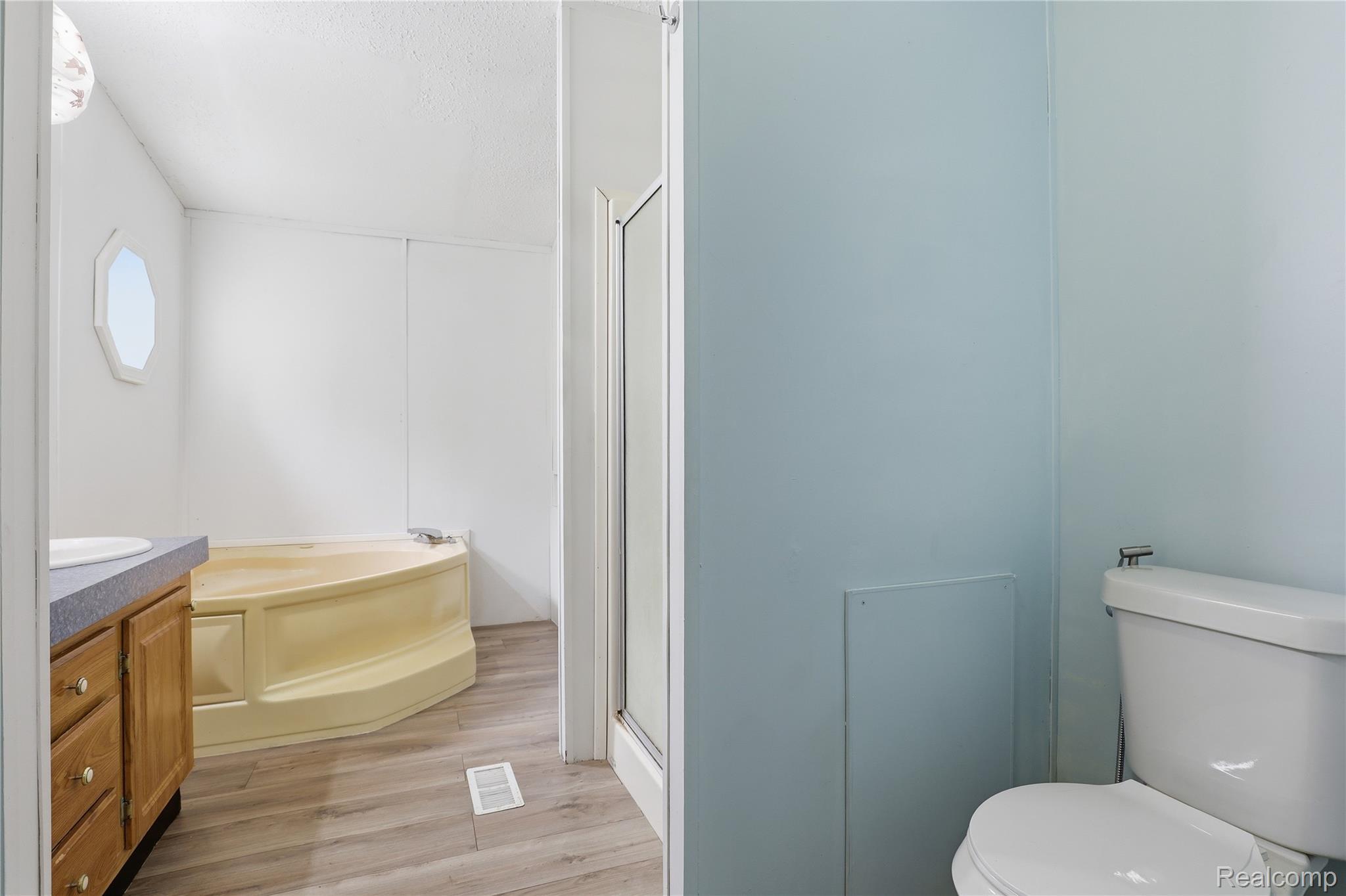 253 Park Street Property Photo 8