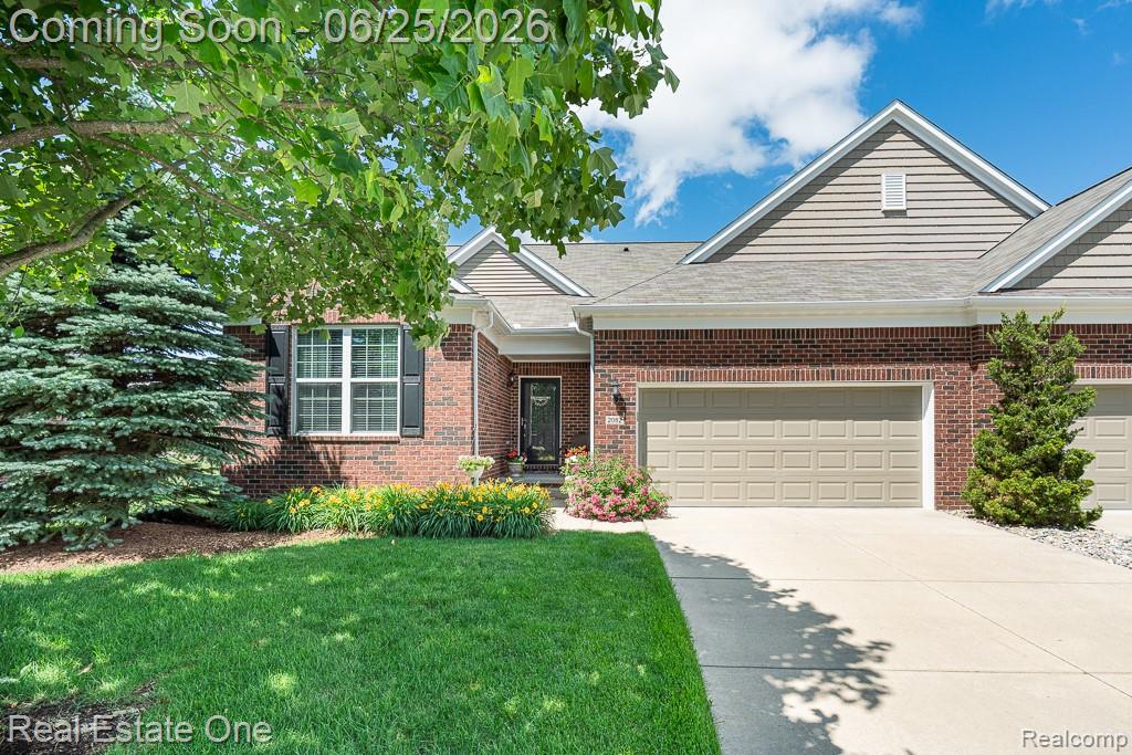 2082 Orwell Street Property Photo 1