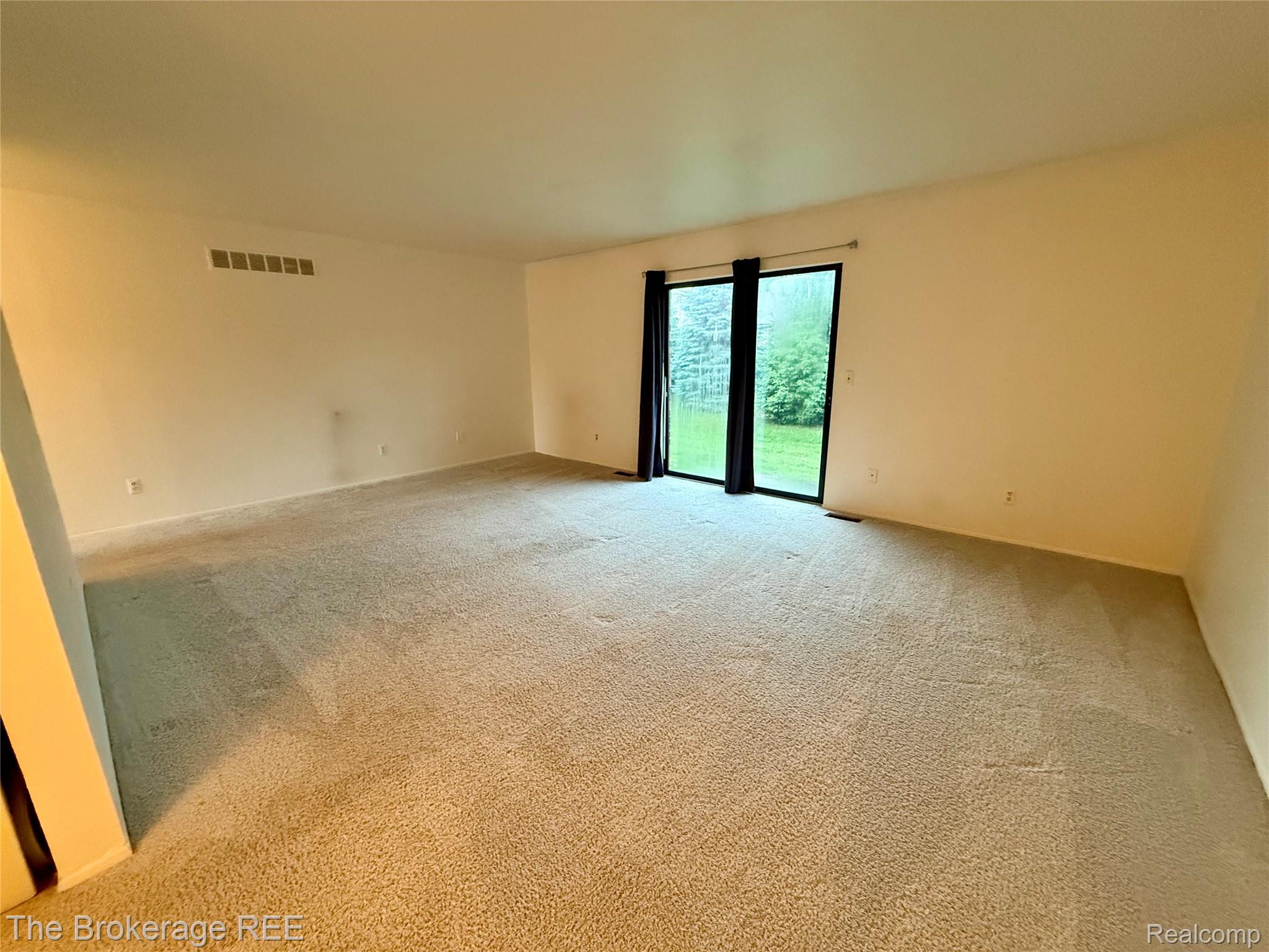 37830 Erna Drive Property Photo 4