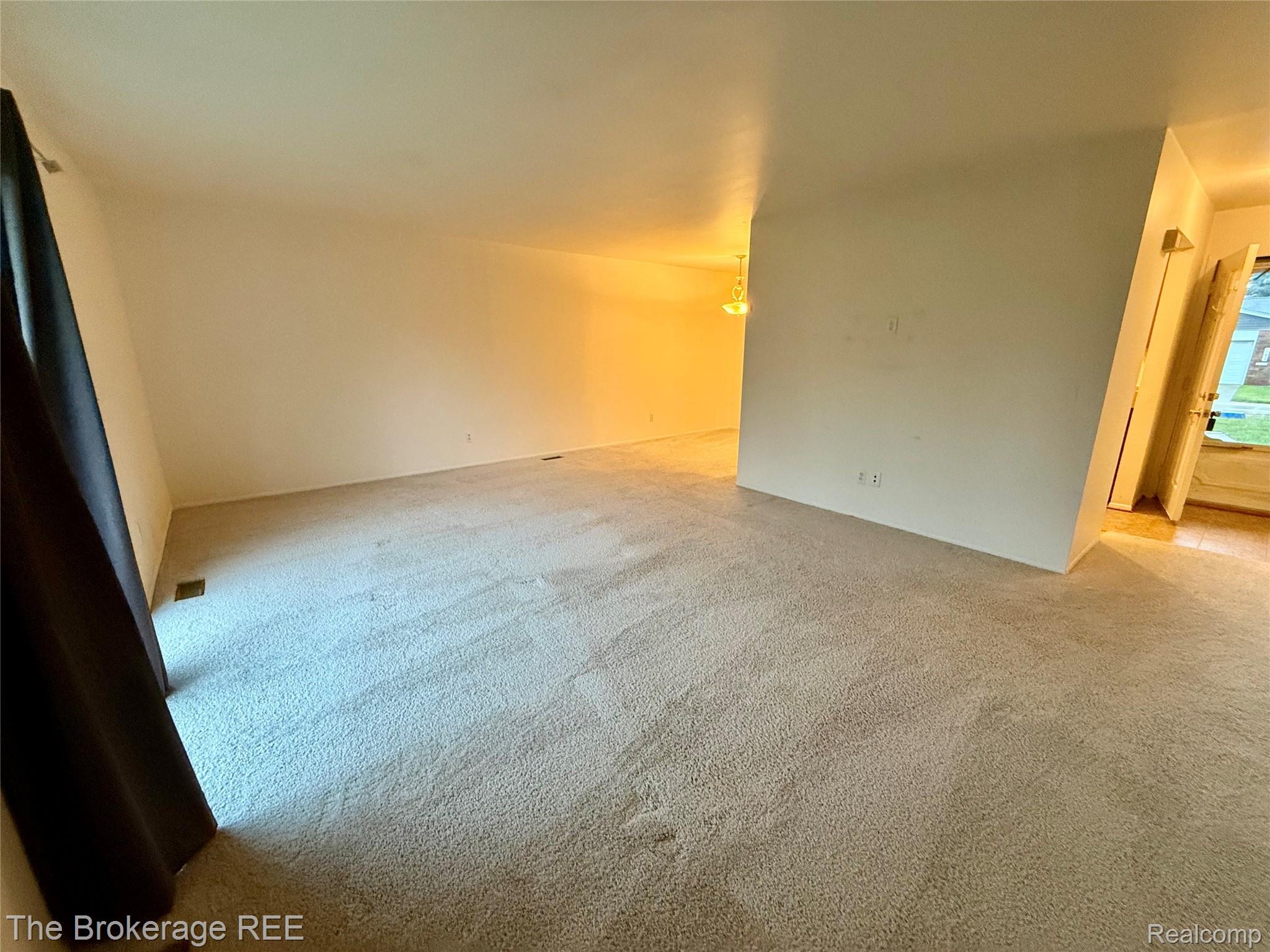 37830 Erna Drive Property Photo 5