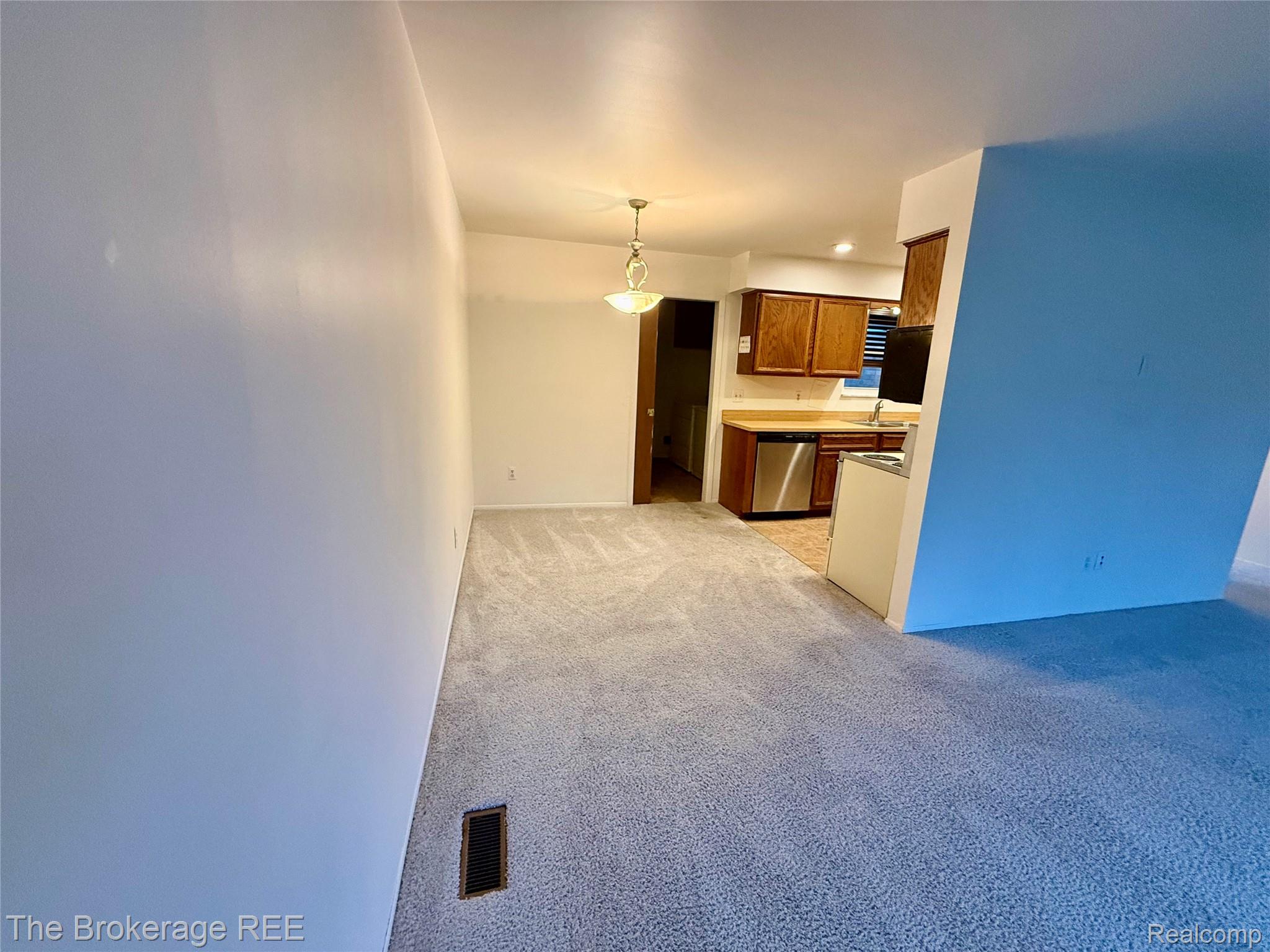 37830 Erna Drive Property Photo 6