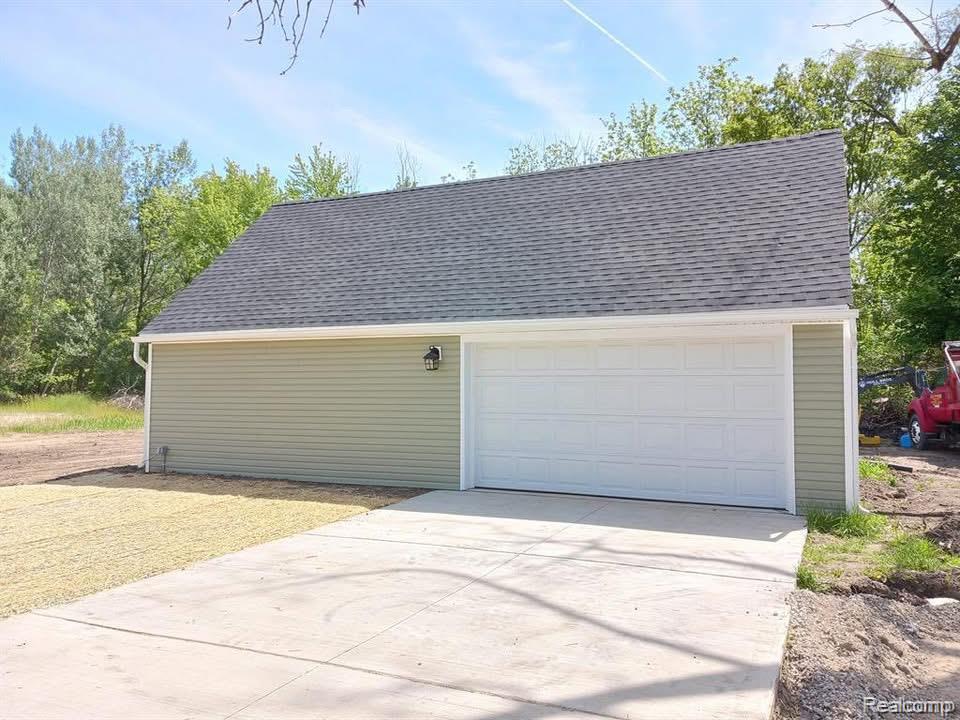 6537 Pardee Road Property Photo 2