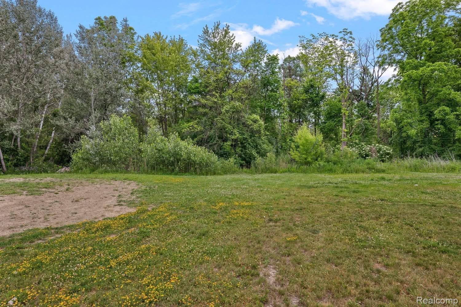 6537 Pardee Road Property Photo 3