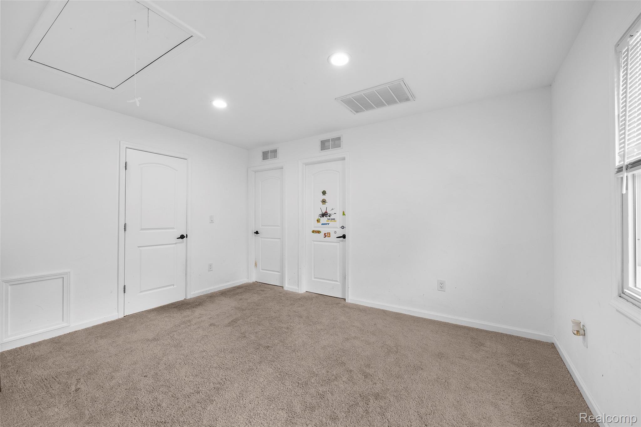 6537 Pardee Road Property Photo 11