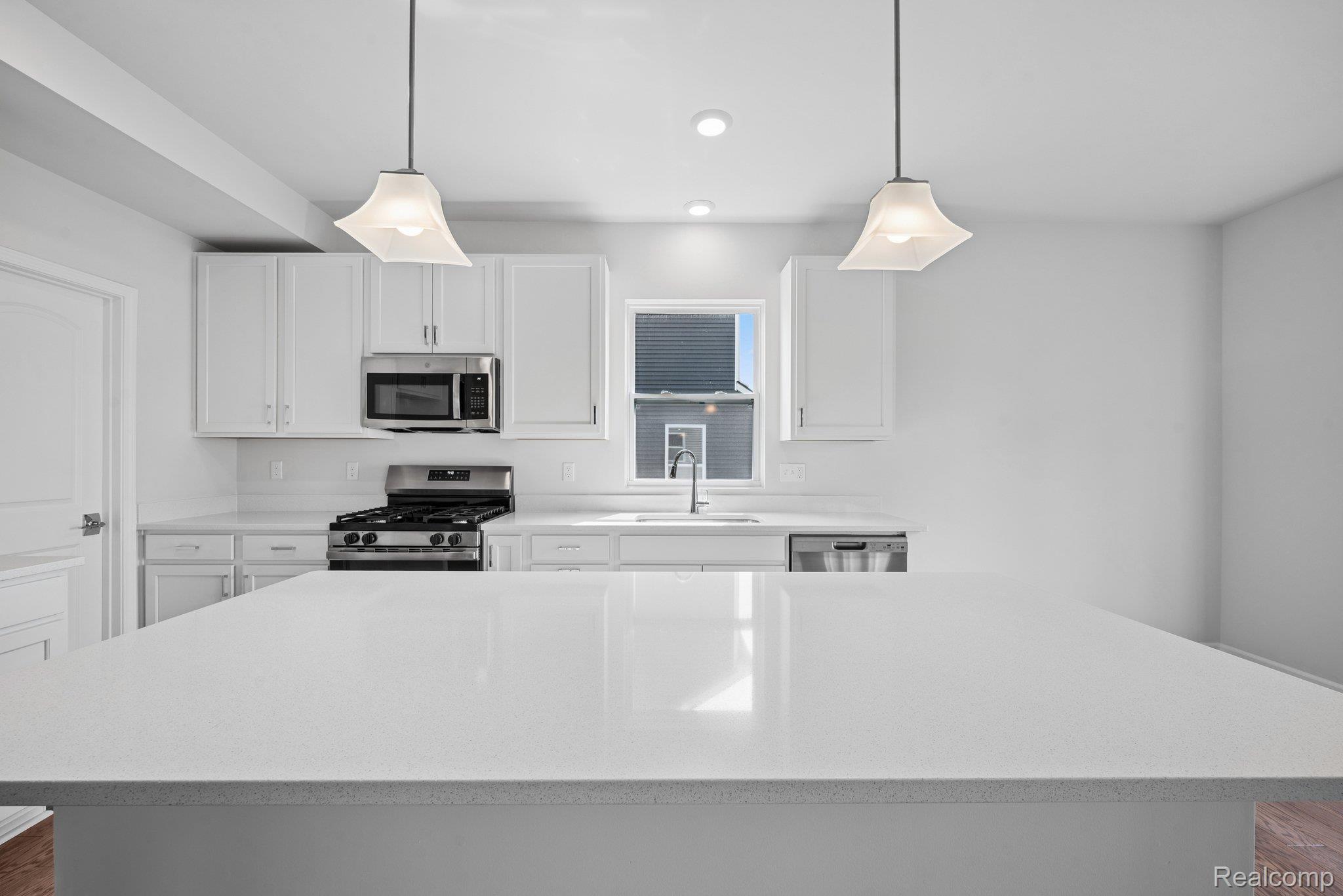 27137 Silo Drive Property Photo 4