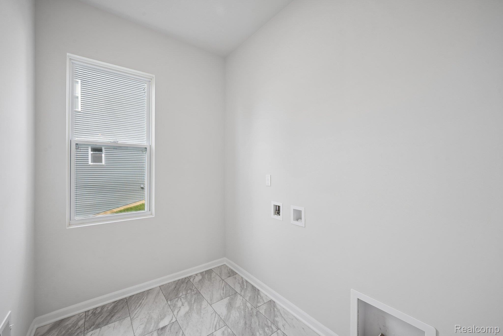 27137 Silo Drive Property Photo 16