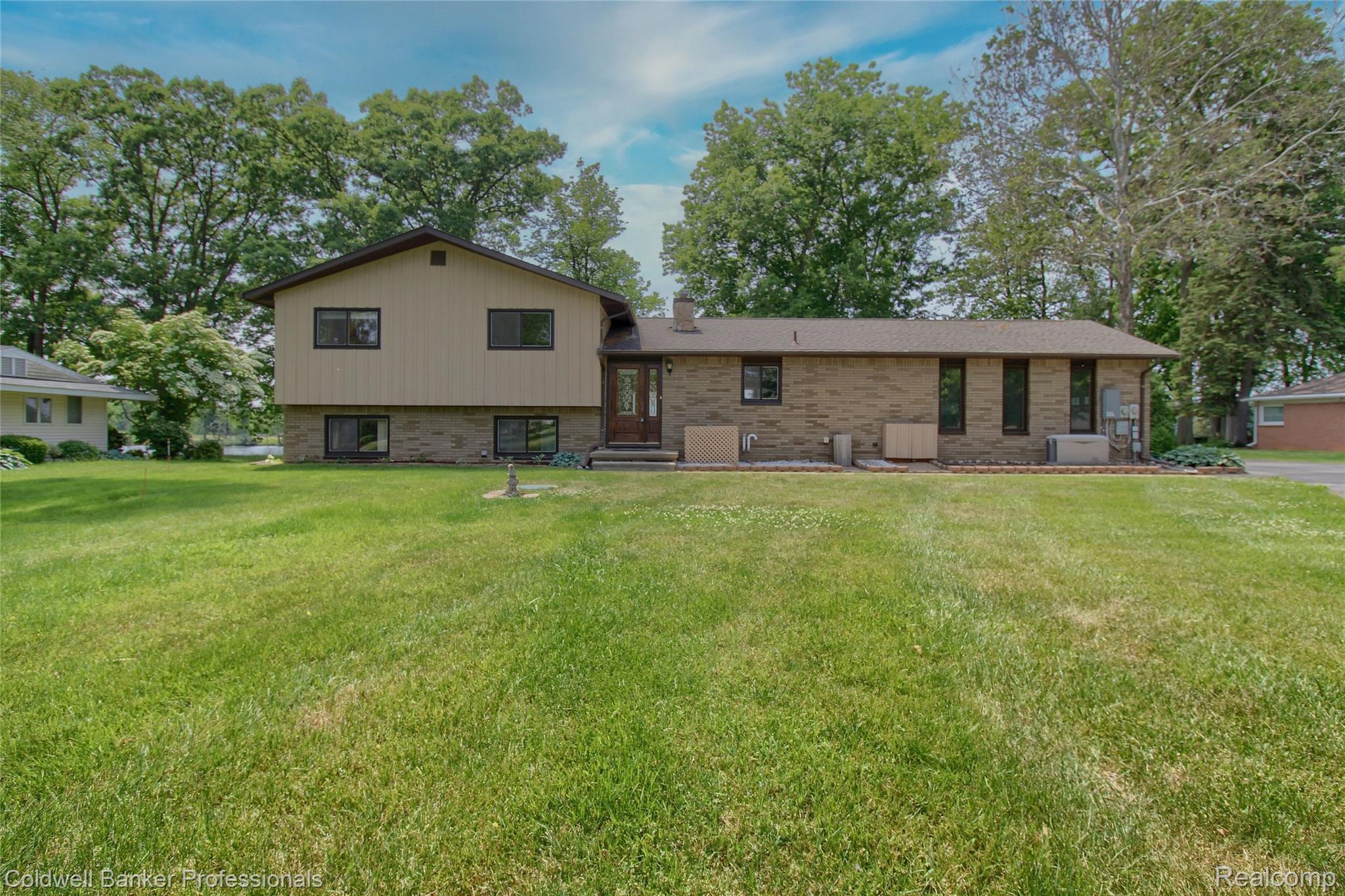11770 Sunset Lane Property Photo 1