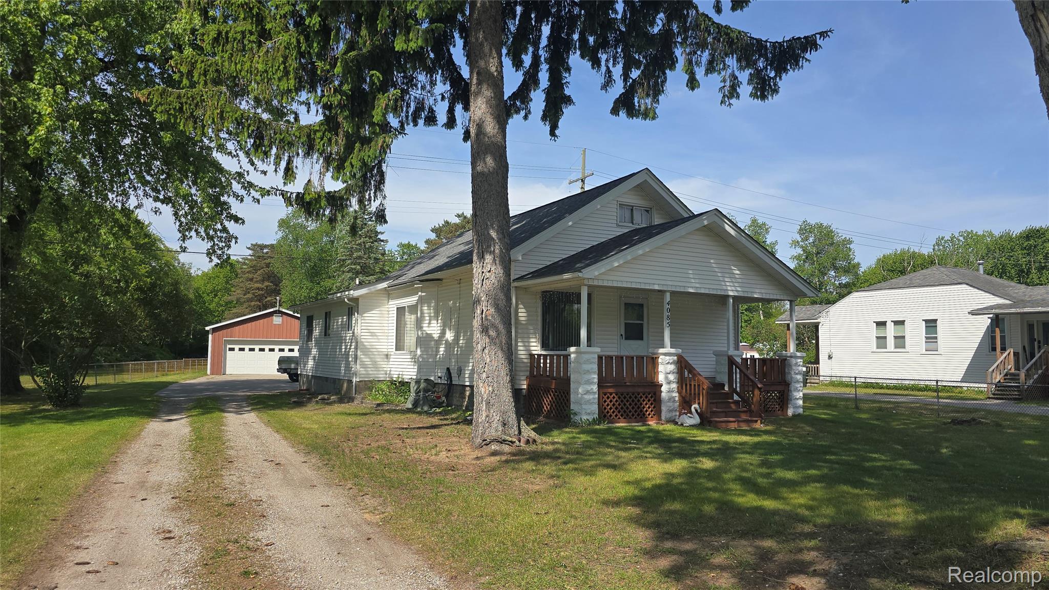4085 Pine Grove Avenue Property Photo 1