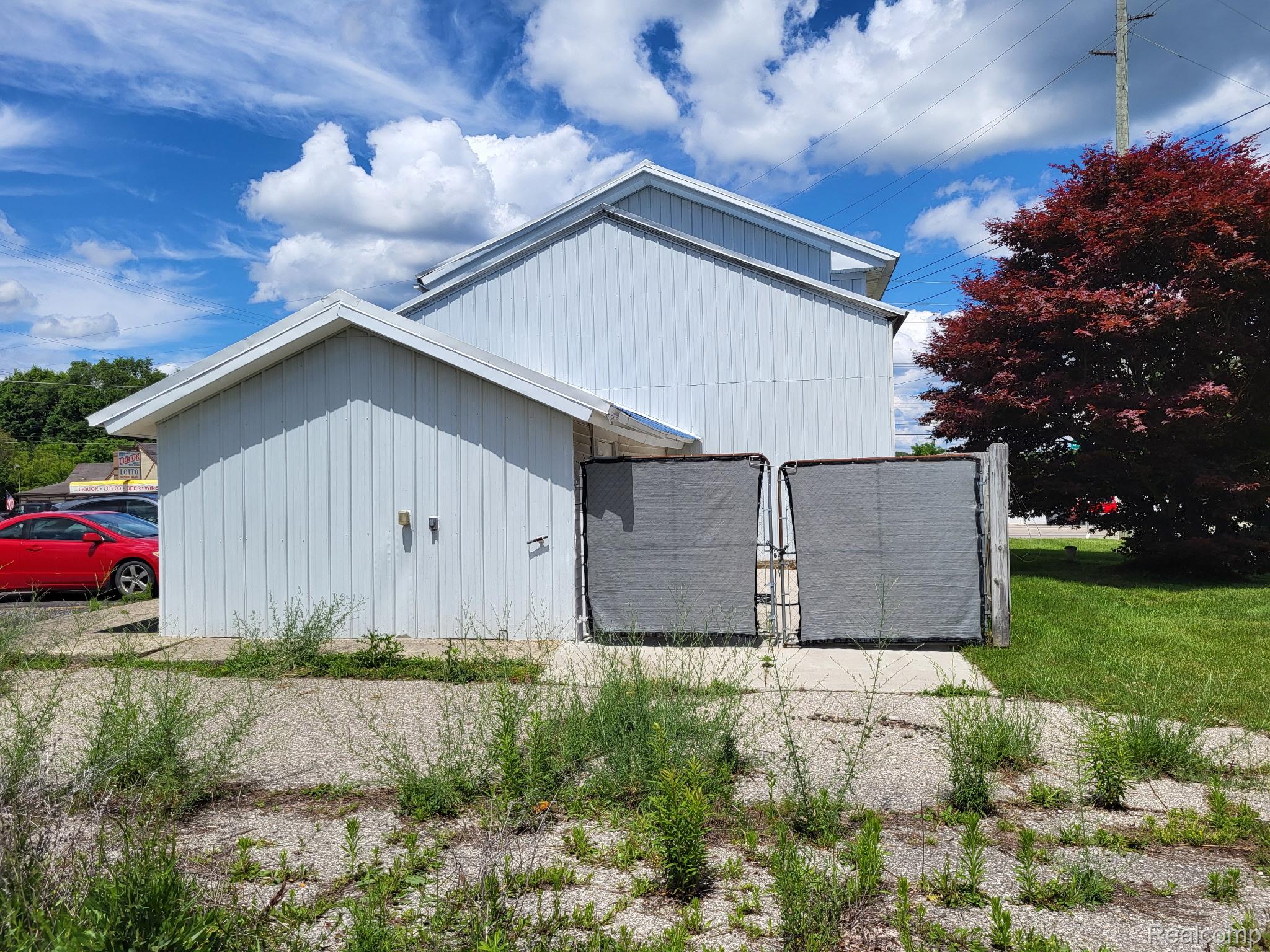 9405 Dixie Highway Property Photo 2