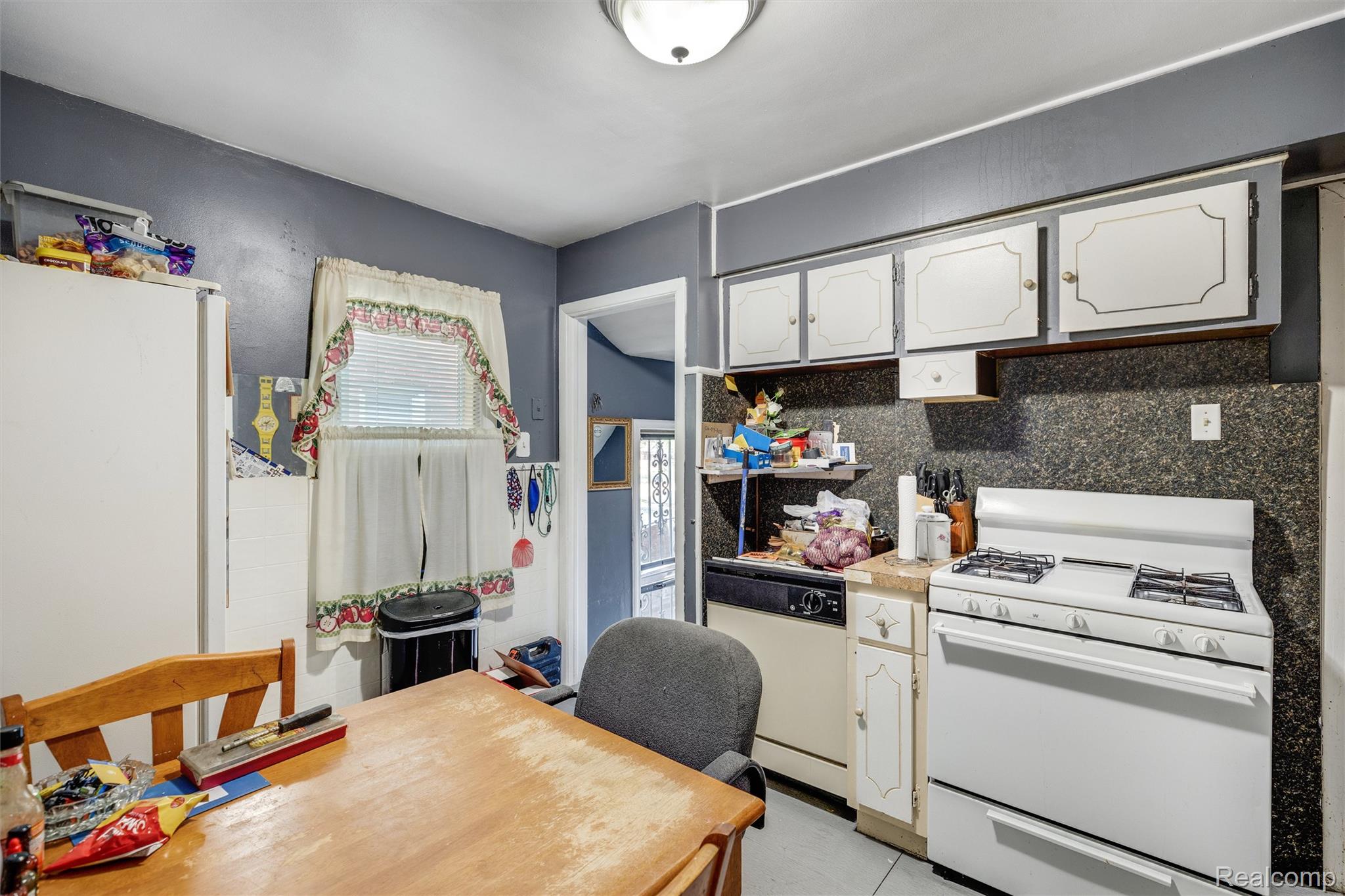 12830 Riad Street Property Photo 8